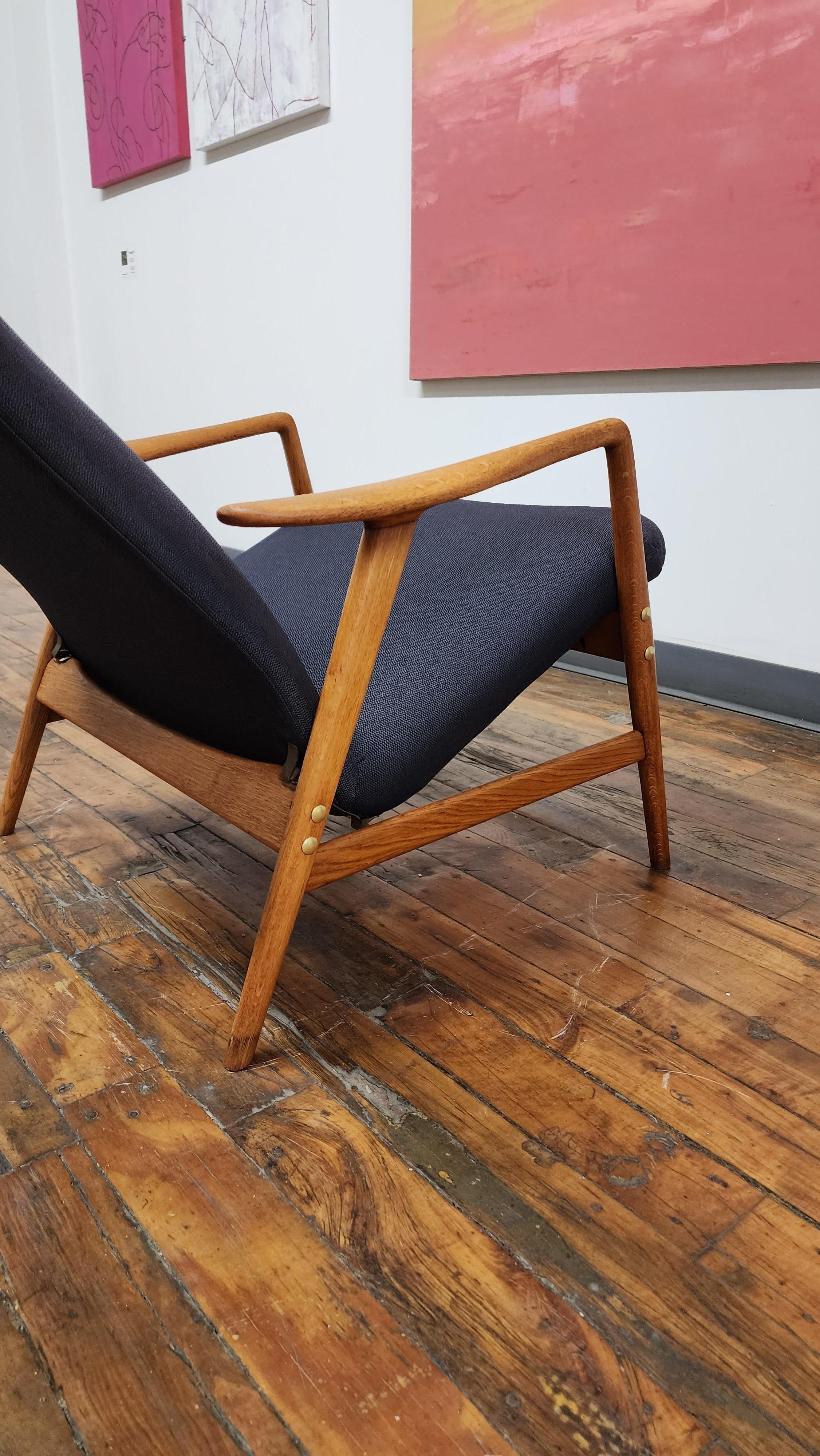 Oak Lounge Chair by Alf Svensson for Dux For Sale 3