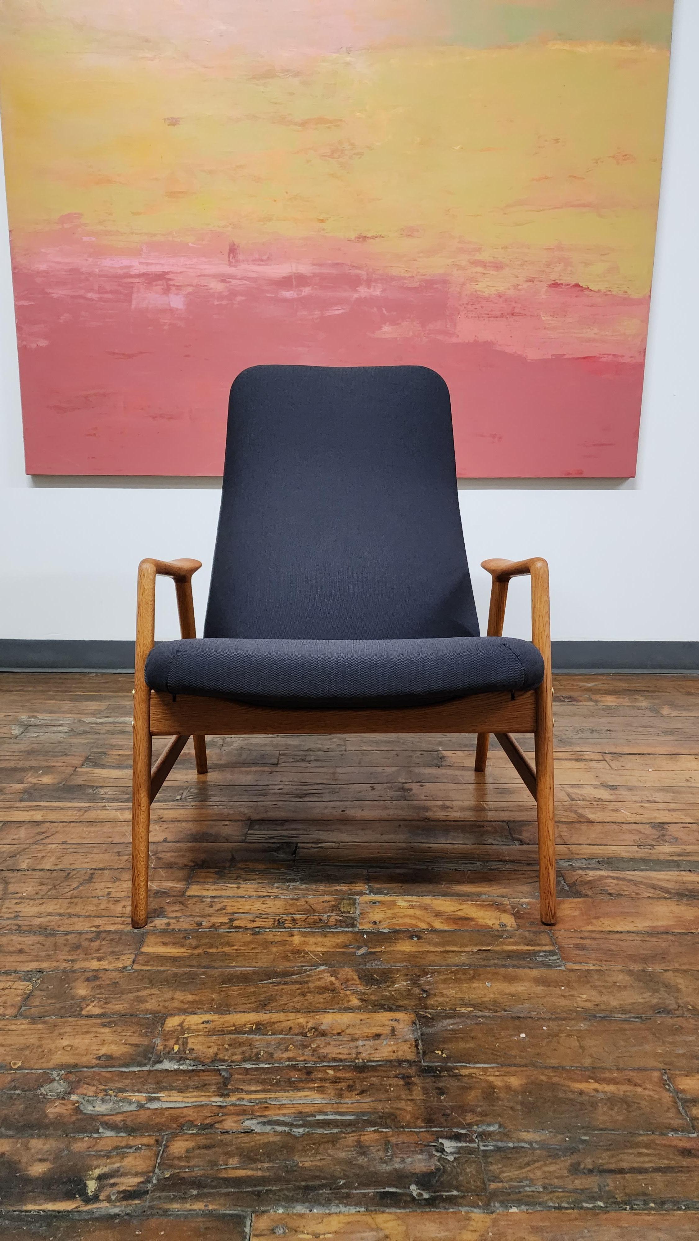 Mid-20th Century Oak Lounge Chair by Alf Svensson for Dux For Sale