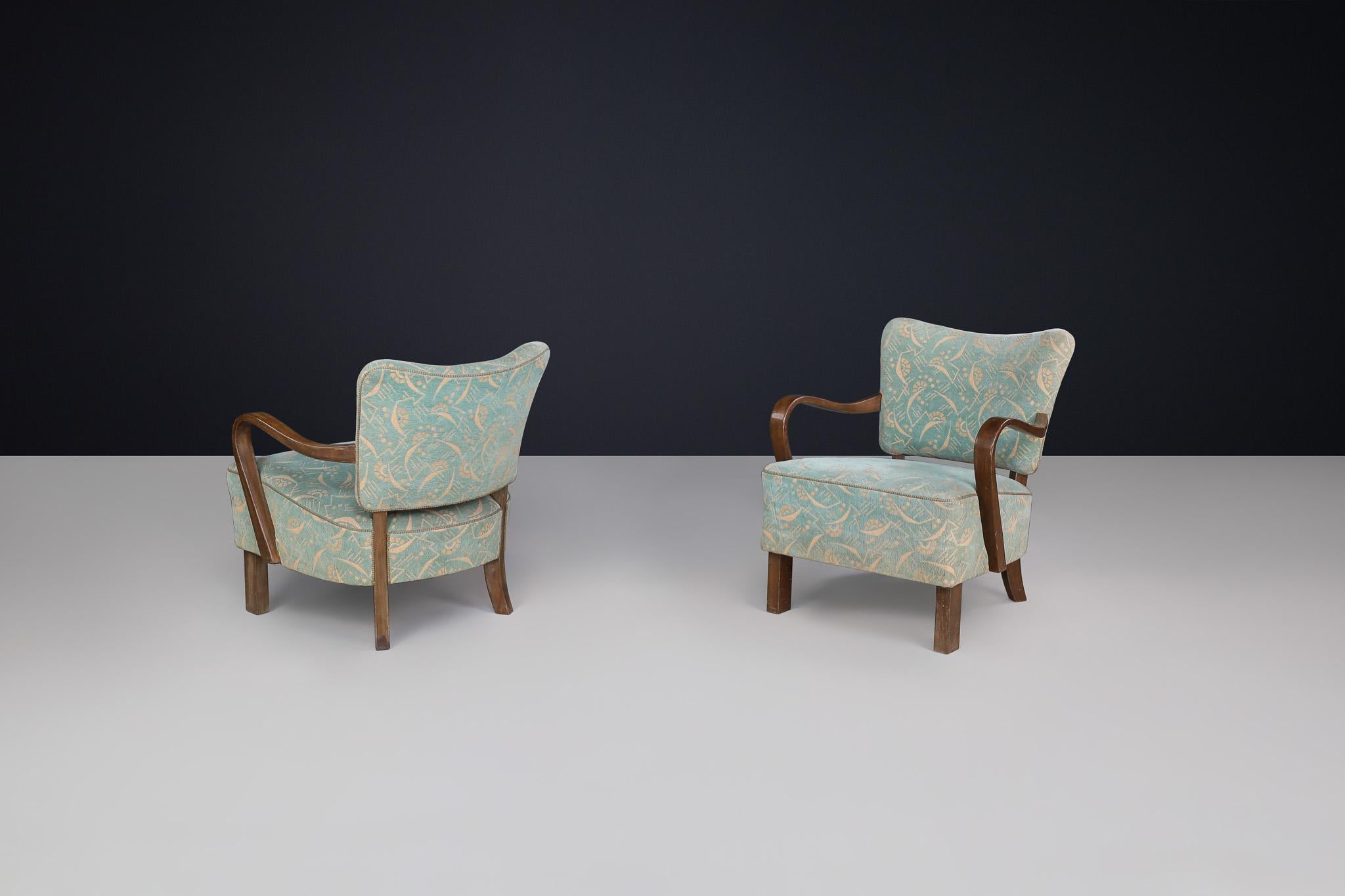 Art Deco Bentwood Armchairs by Jindřich Halabala with Original Antonín Kybal Upholstery. For Sale