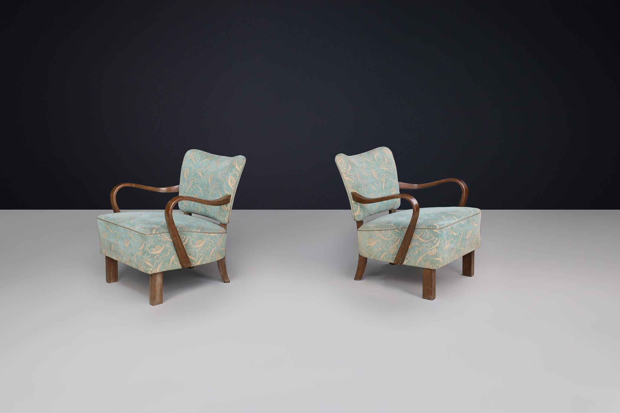 Bentwood Armchairs by Jindřich Halabala with Original Antonín Kybal Upholstery. For Sale 3