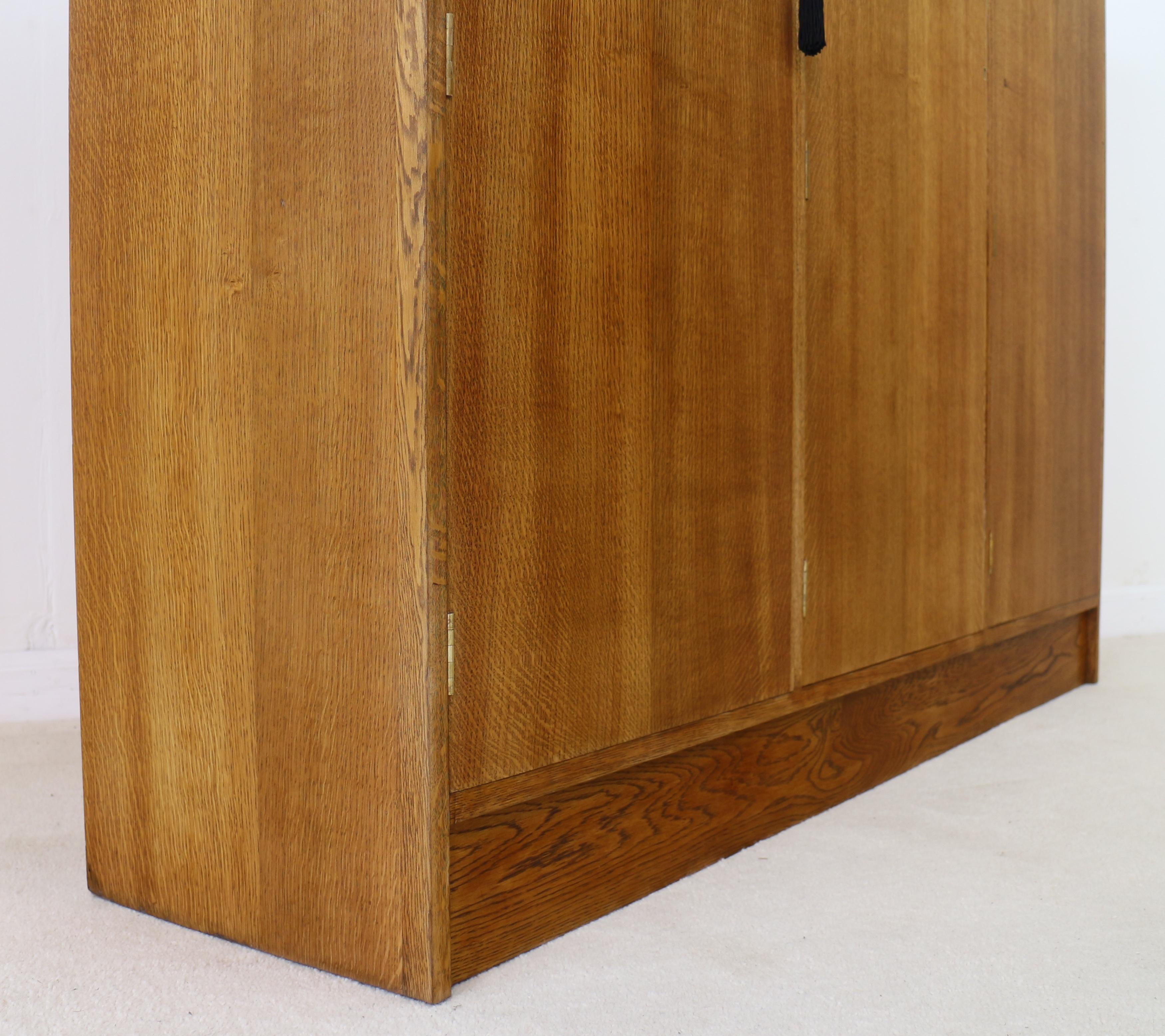 Oak and Mahogany 36-Drawer Museum Collector’s Cabinet For Sale 10