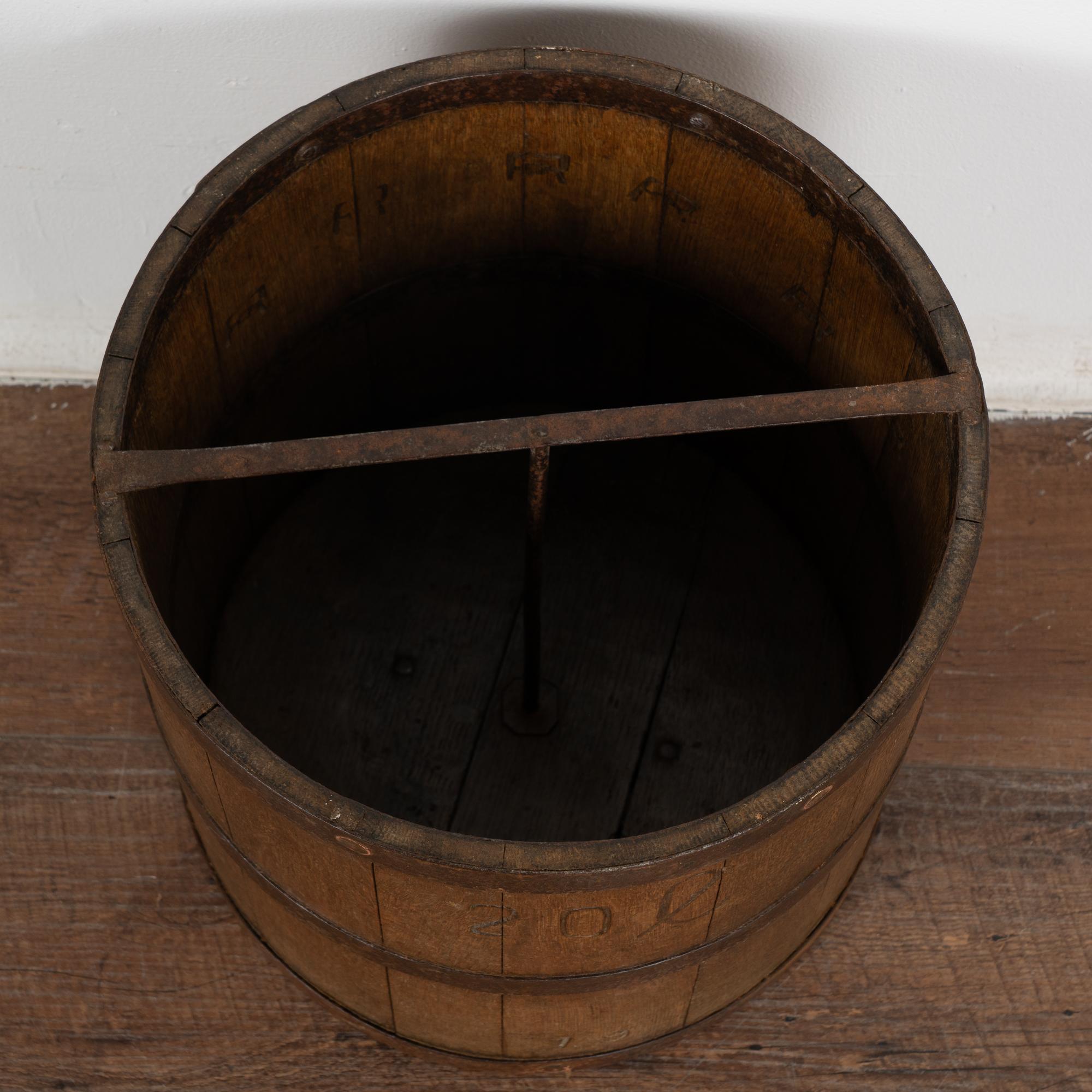 Oak Measuring Bucket with Metal Bands, Hungary circa 1920 In Good Condition In Round Top, TX