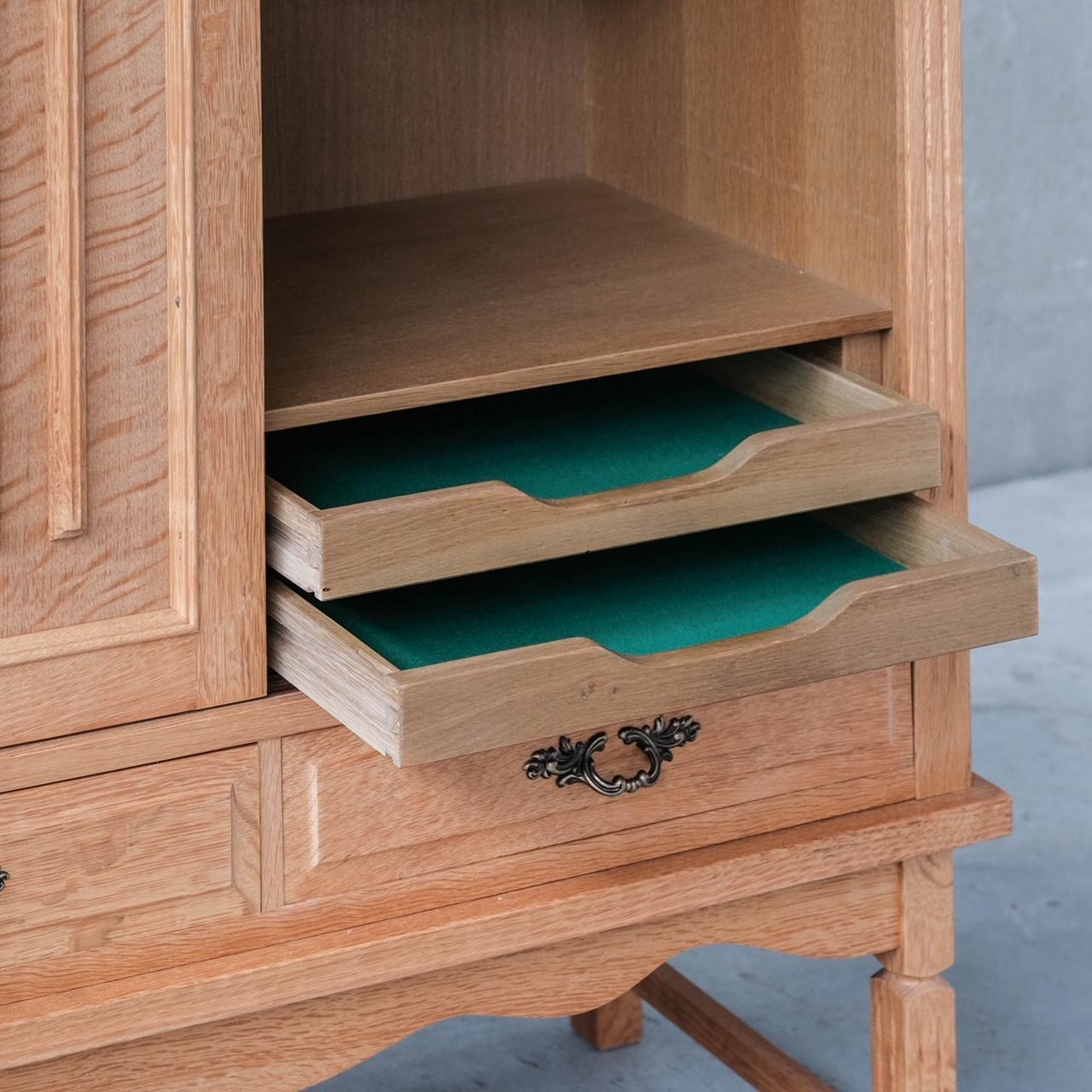 Oak Mid-Century Danish Cabinet/Sideboard in style of Kjaernulf For Sale 3