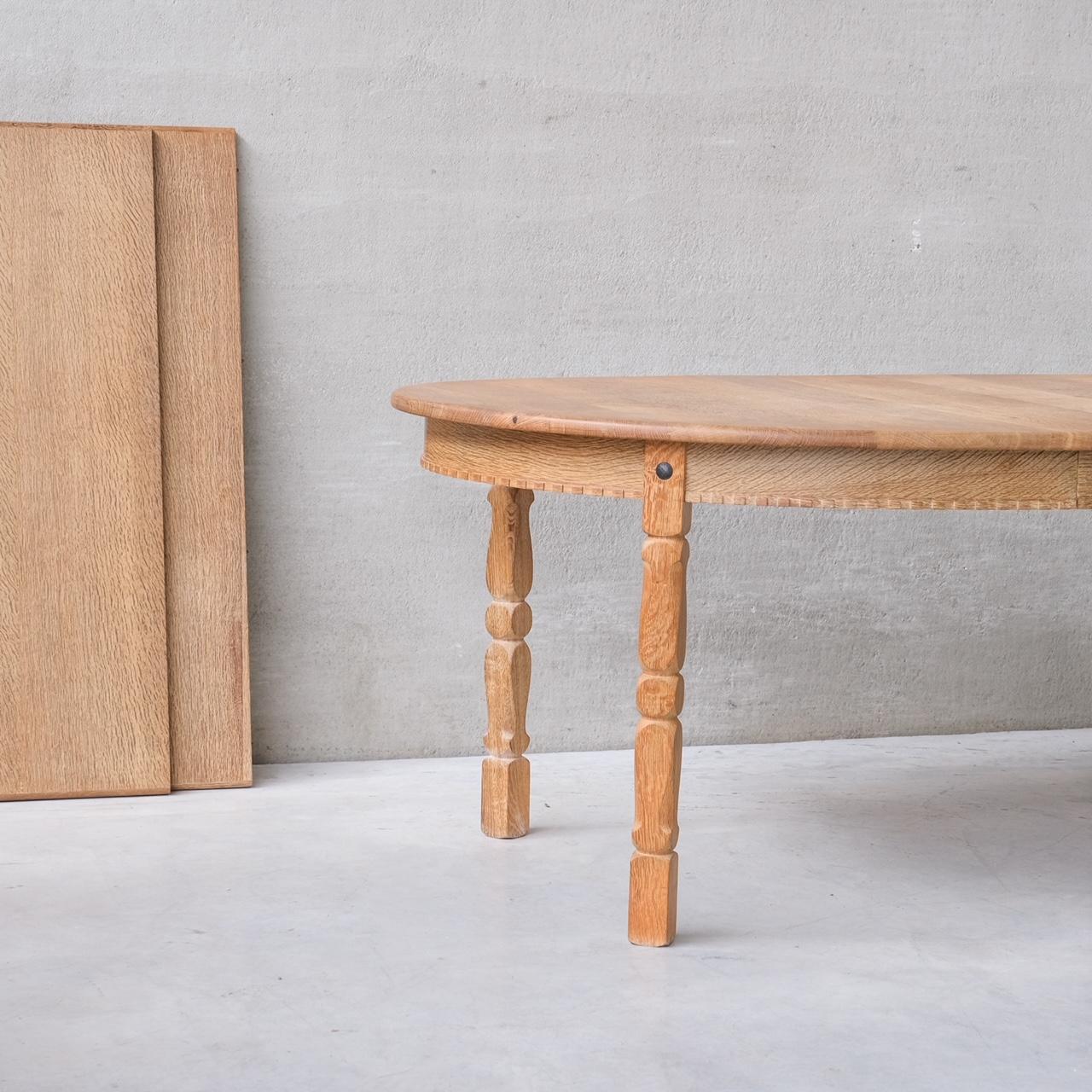 Oak Mid-Century Danish Dining Table by Henning Kjaernulf In Good Condition In London, GB