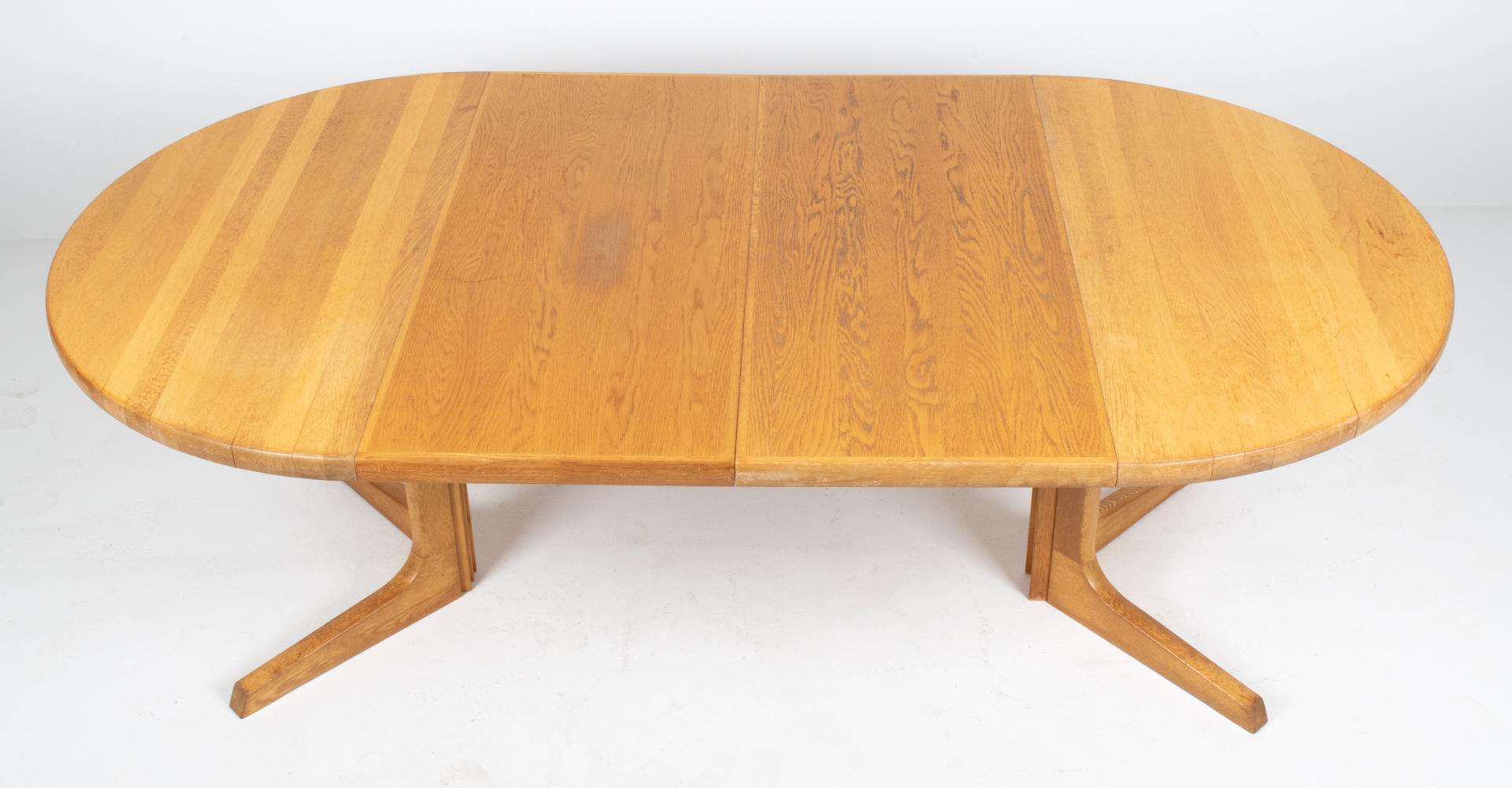 Table de salle à manger extensible en Oak Modernity, Niels Otto Møller, années 1970 en vente 11