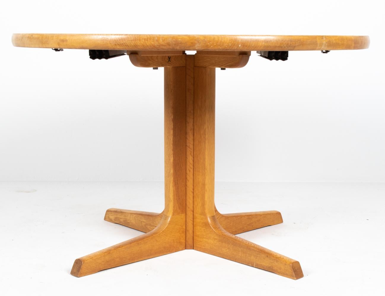 Scandinavian Modern Oak Mid-Century Modern Extendable Dining Room Table by Niels Otto Møller, 1970s For Sale