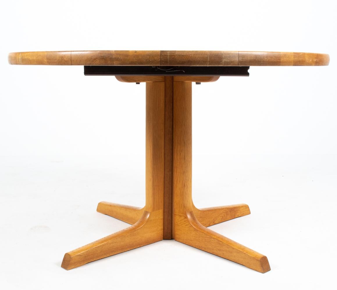 Table de salle à manger extensible en Oak Modernity, Niels Otto Møller, années 1970 en vente 1