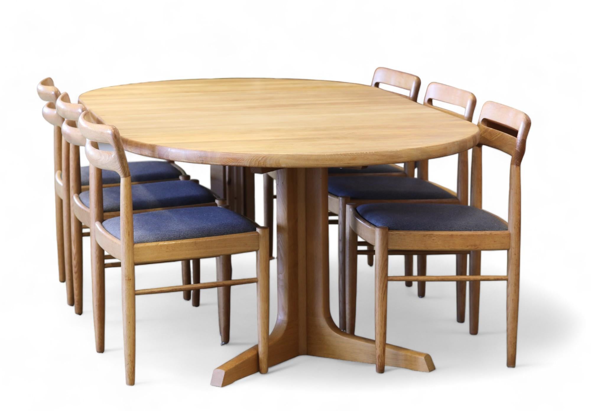 Mid-20th Century Oak Mid-Century Modern Extendable Dining Room Table by Niels Otto Møller Gudme