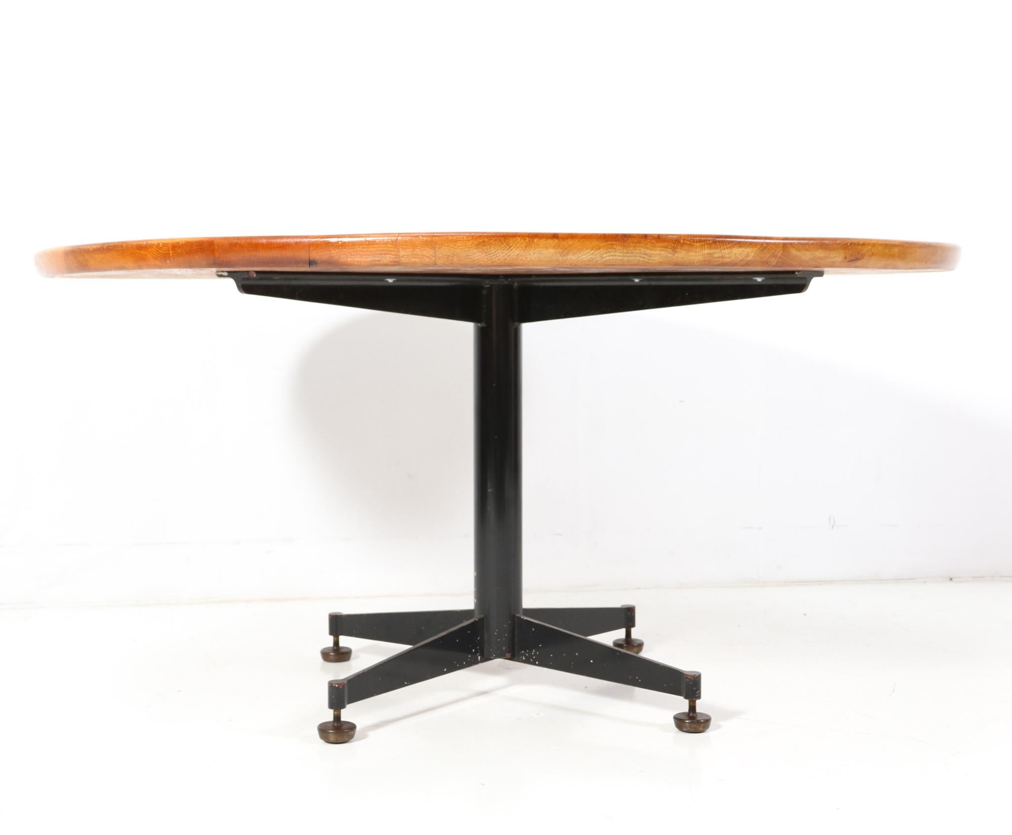 Lacquered Oak Mid-Century Modern Round Dining Room Table by Architect Bart van Kasteel For Sale