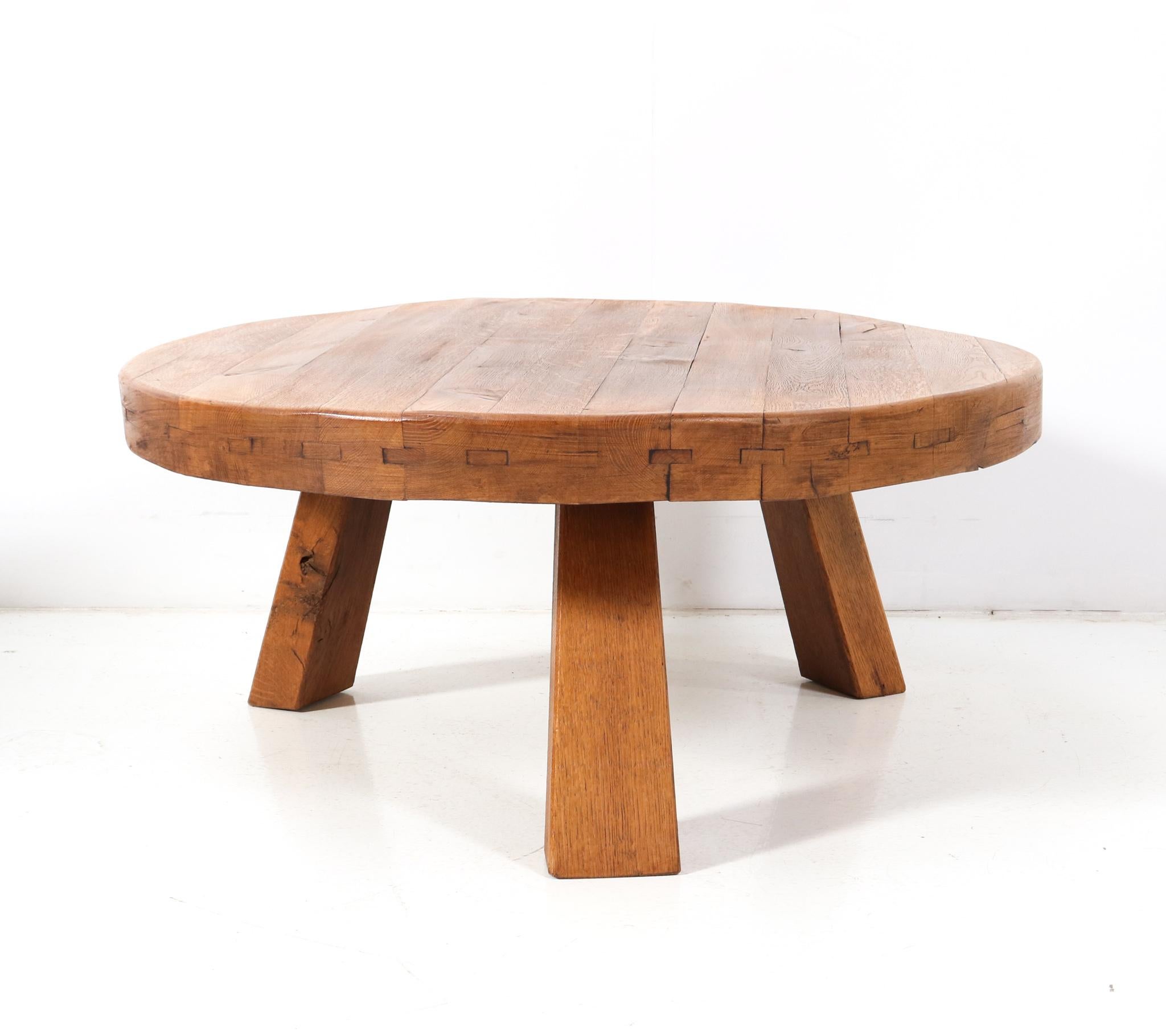 Dutch Oak Mid-Century Modern Rustic Brutalist Round Coffee Table, 1960s