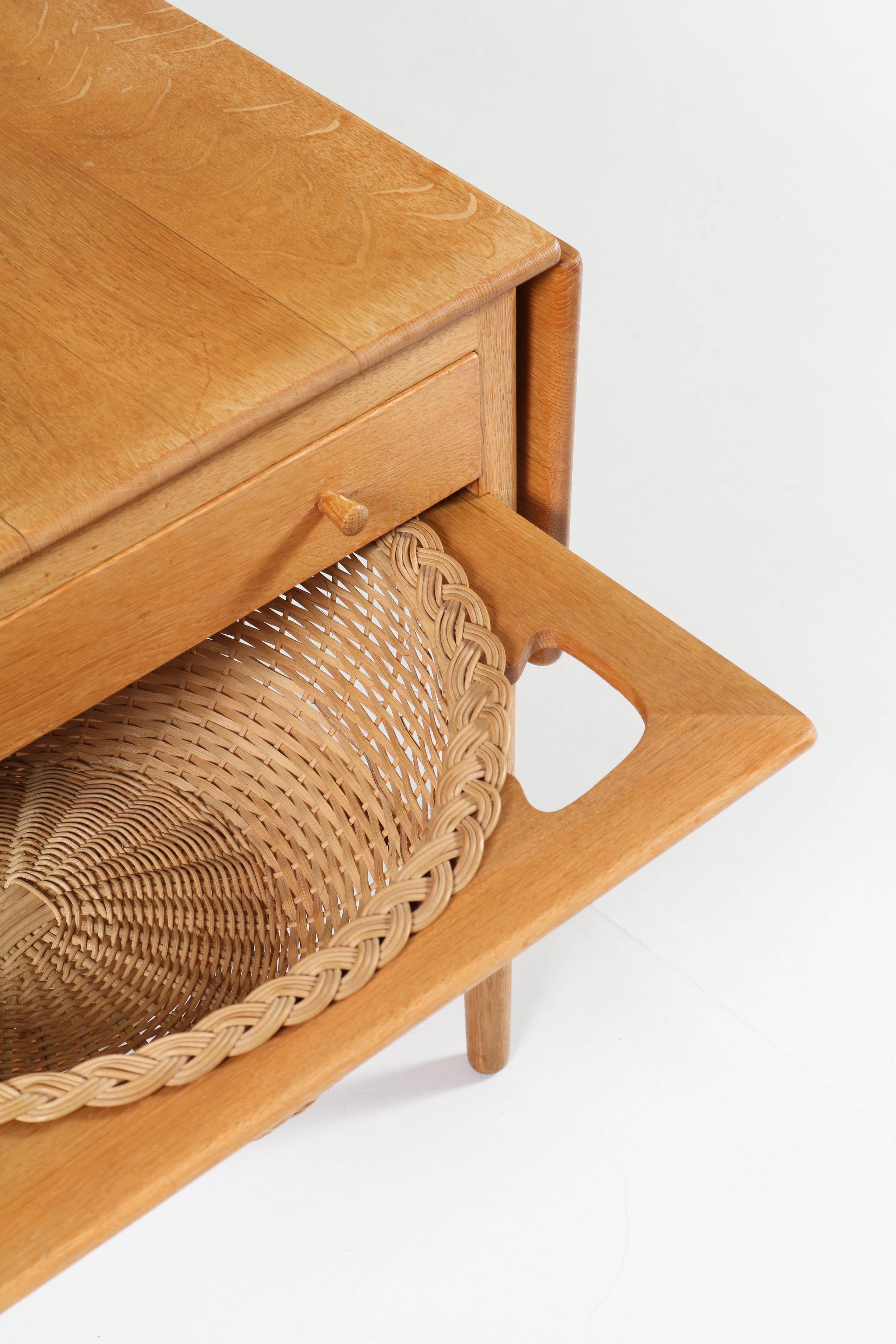 Oak Mid-Century Modern Sewing Table by Hans J Wegner for Andreas Tuck In Good Condition In Amsterdam, NL