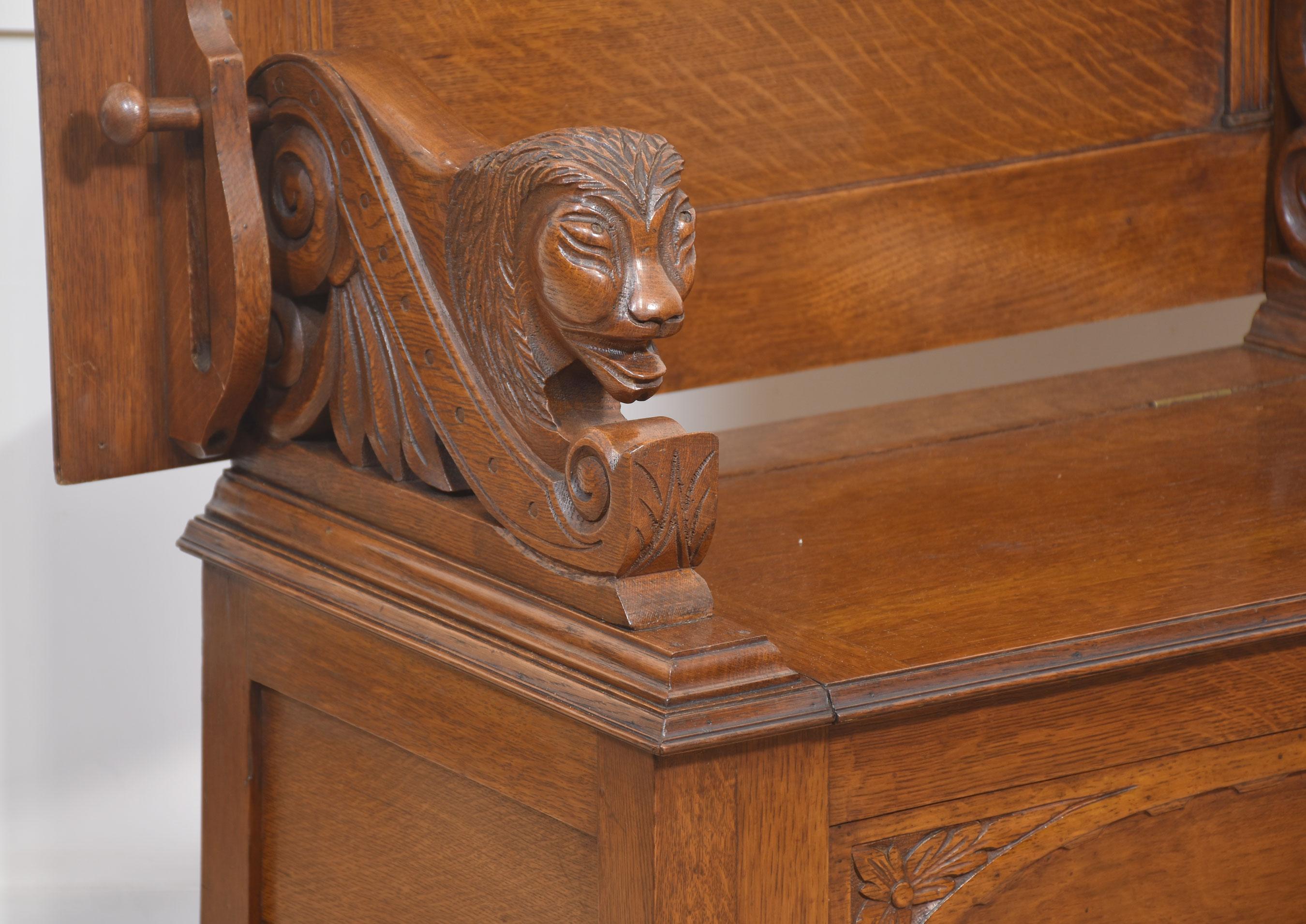 Oak Monks bench In Good Condition For Sale In Cheshire, GB