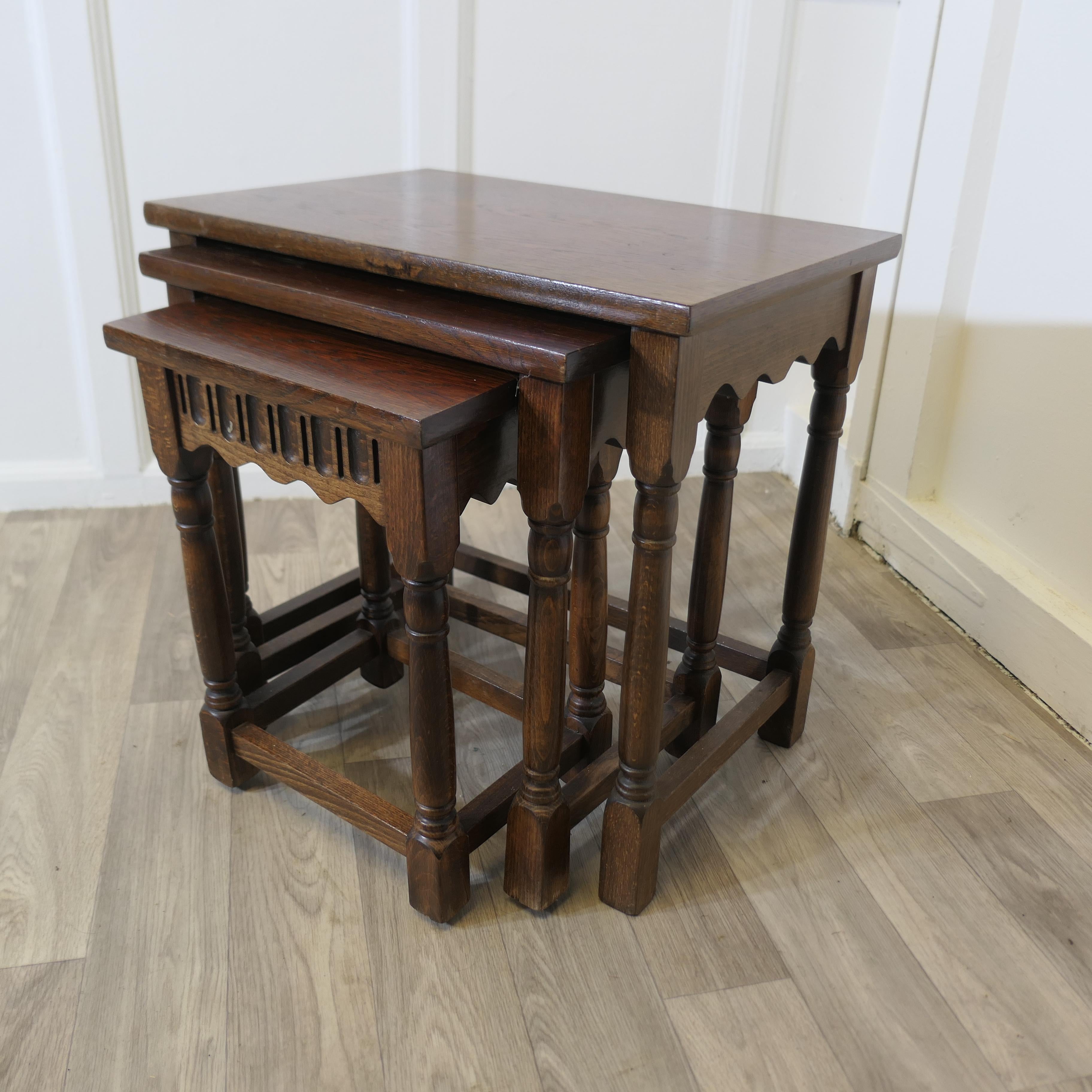 Oak Nest Of Tables  This is a Good-looking set of Country Oak tables For Sale 1