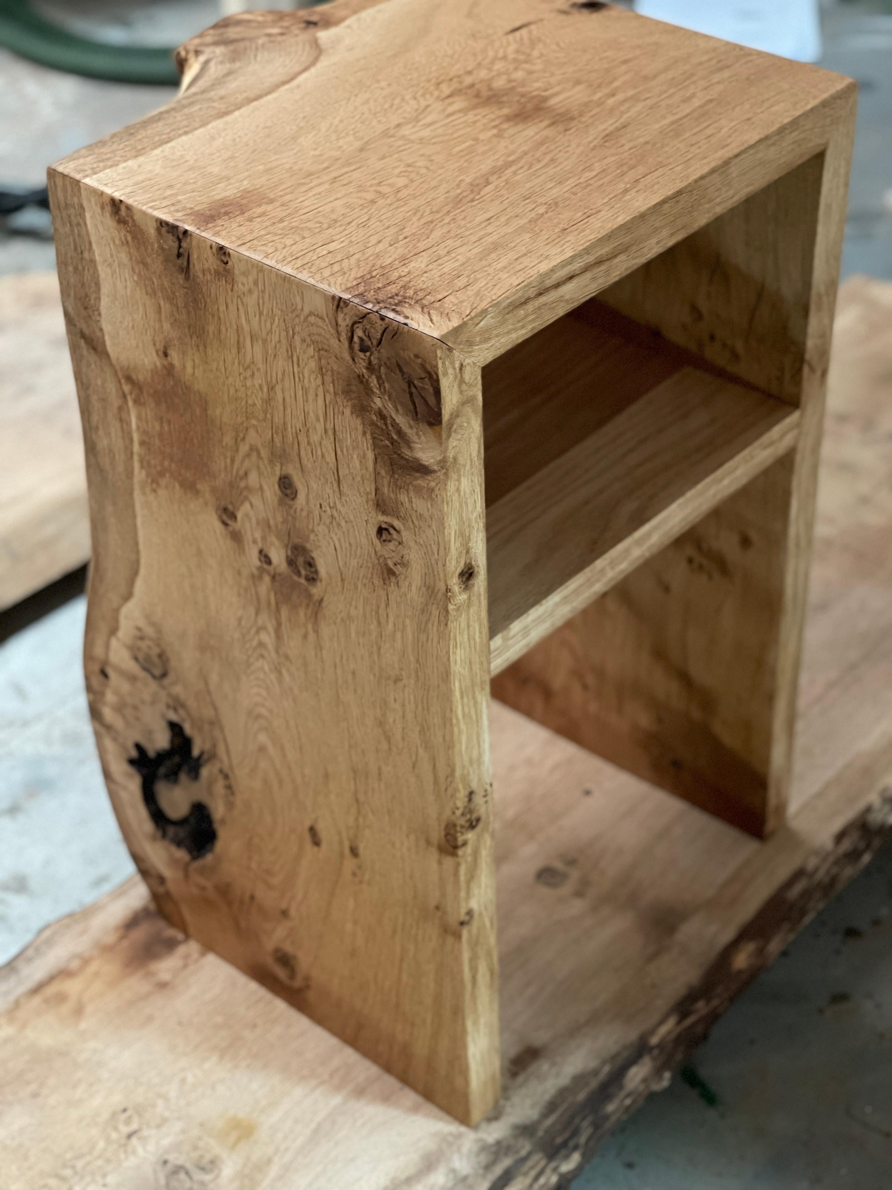Oak nightstand bedside table In New Condition For Sale In Plymouth, GB