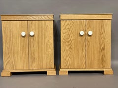 Paire de tables de nuit ou de chevet en chêne