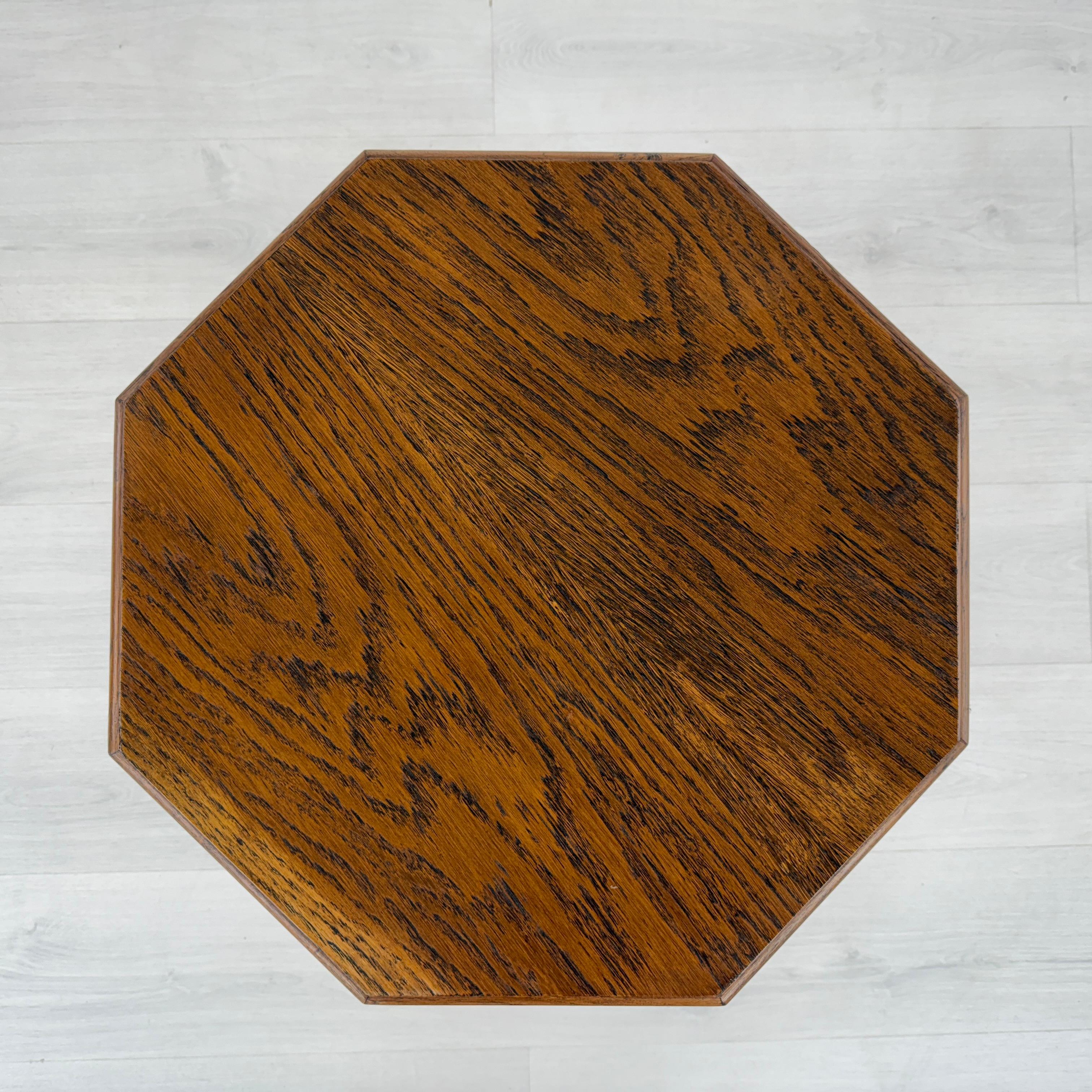 Francese Tavolino ottagonale Oak in vendita
