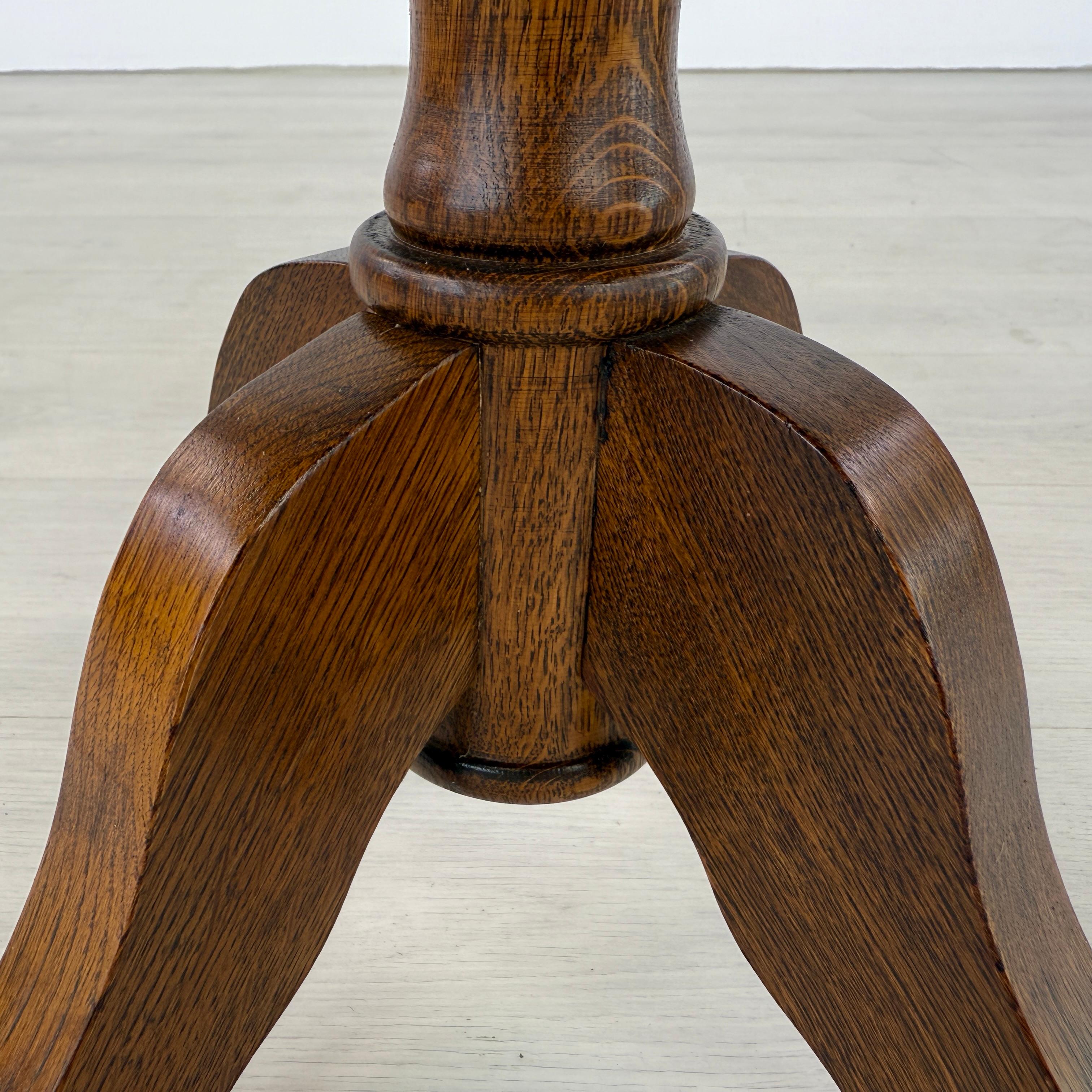 Tavolino ottagonale Oak in vendita 1
