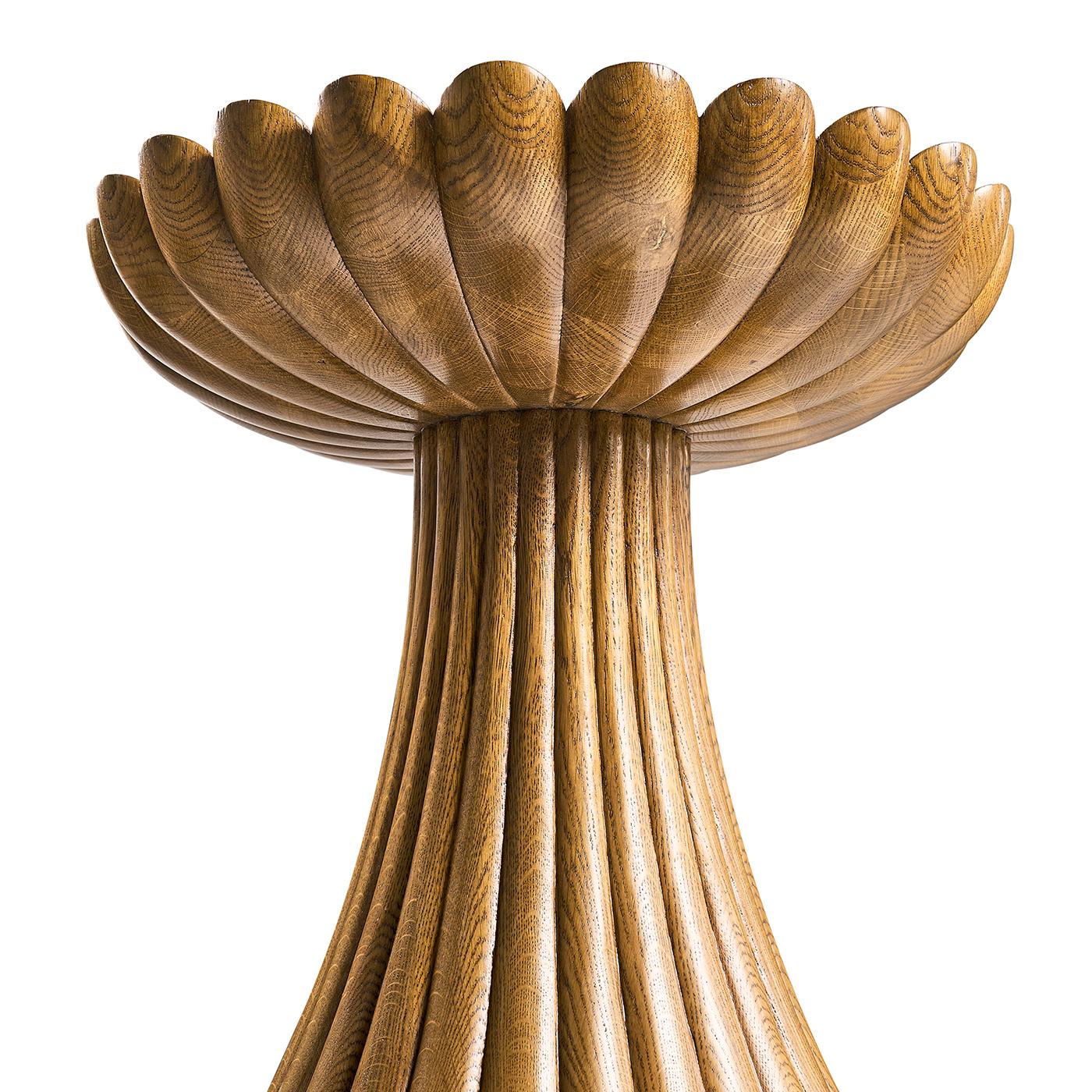 Table d'appoint à piédestal en Oak Neuf - En vente à Westwood, NJ