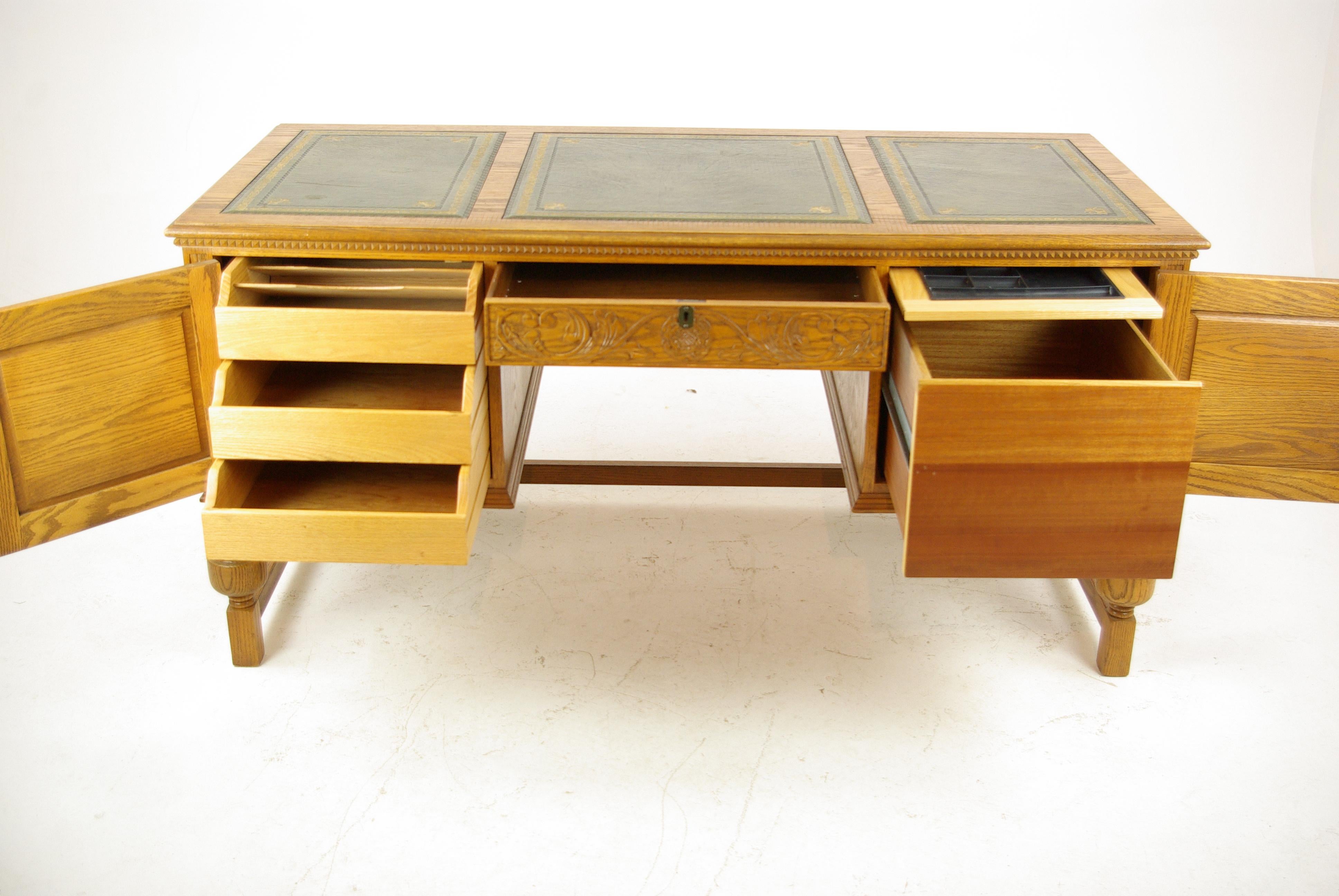 Oak Pedestal Desk, Carved Oak Desk, Leather Top Desk, Scotland 1950, B1166 (Schottisch)