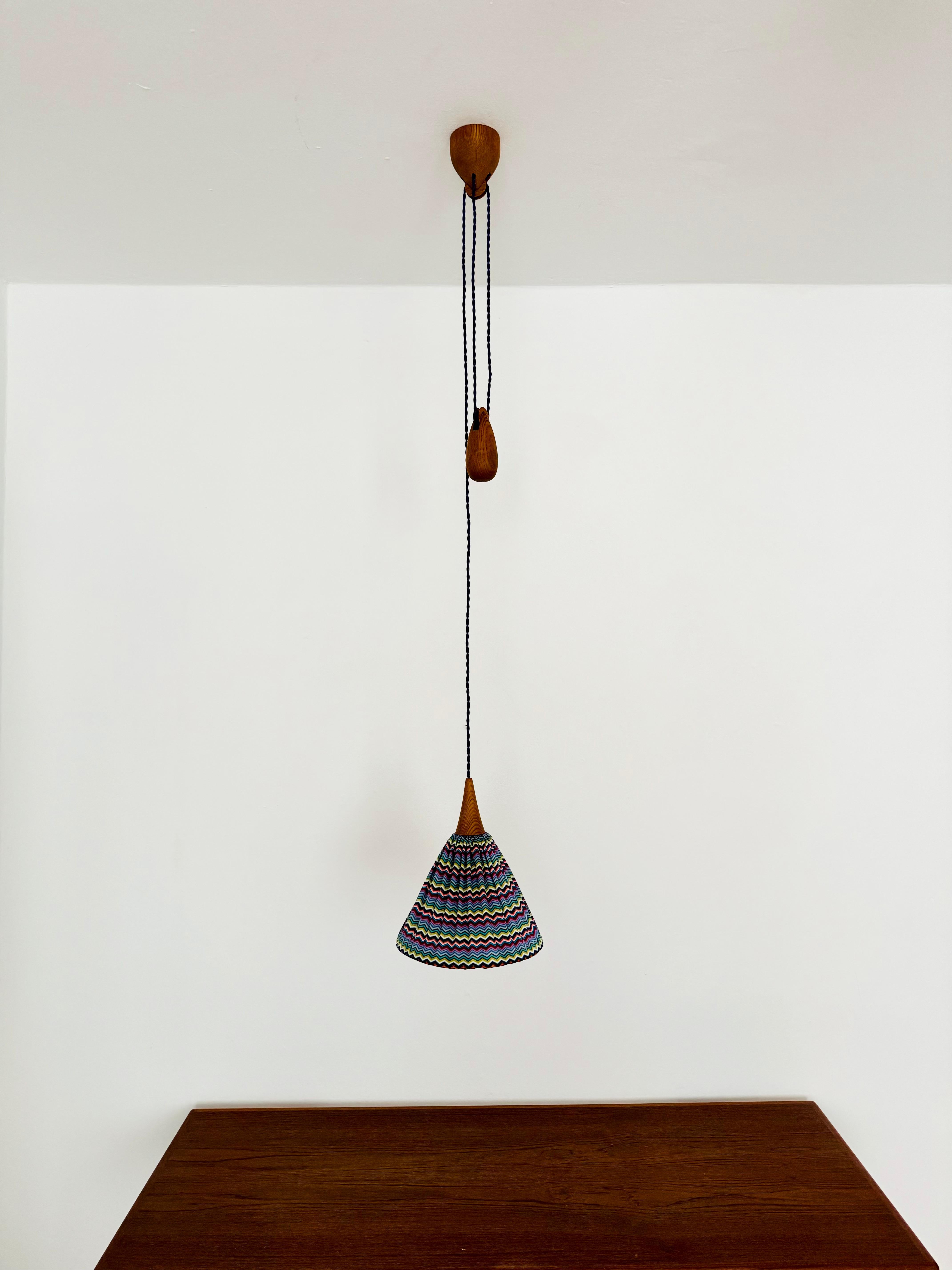 Lampada a sospensione in Oak con contrappeso di Uno & Östen Kristiansson In condizioni buone in vendita a München, DE
