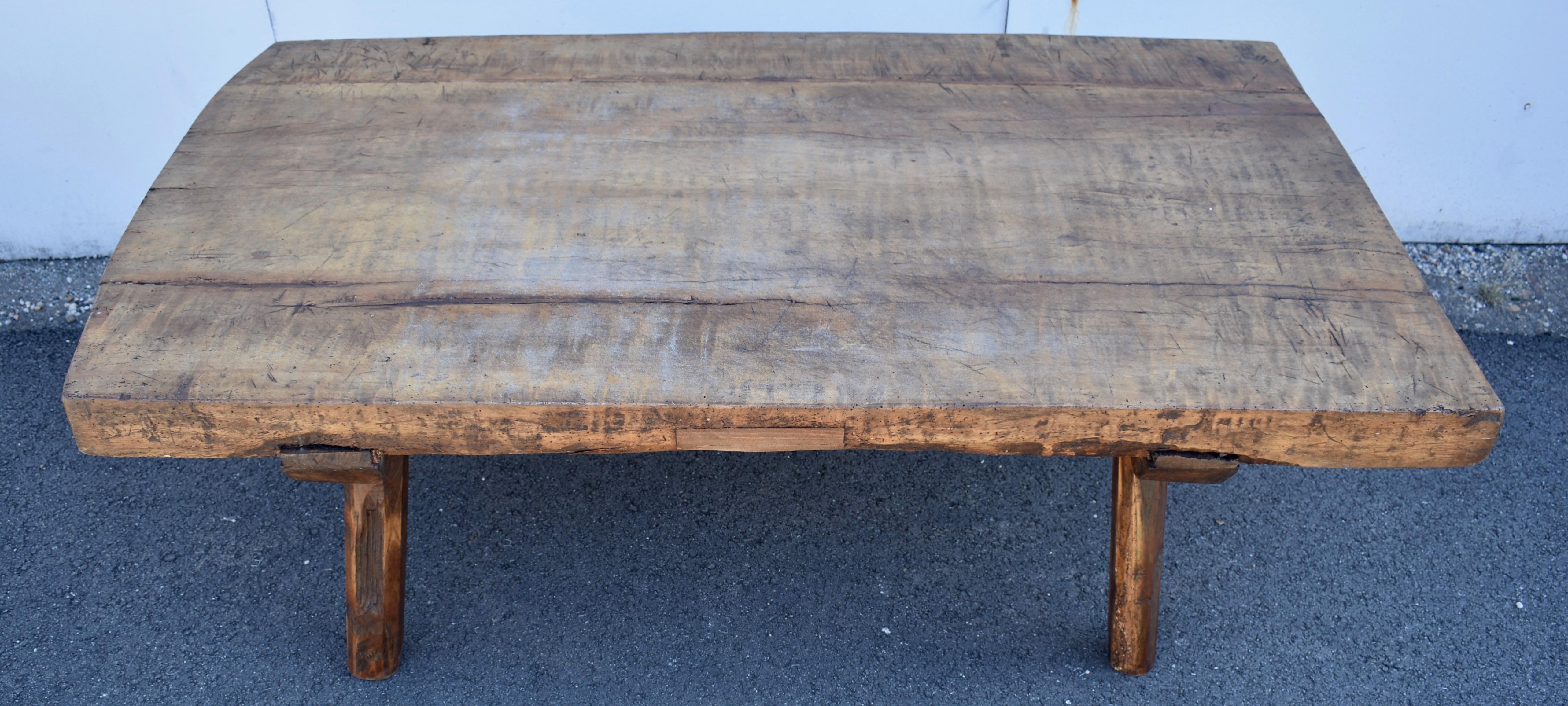 Oak Pig Bench Butcher's Block Coffee Table In Good Condition For Sale In Baltimore, MD