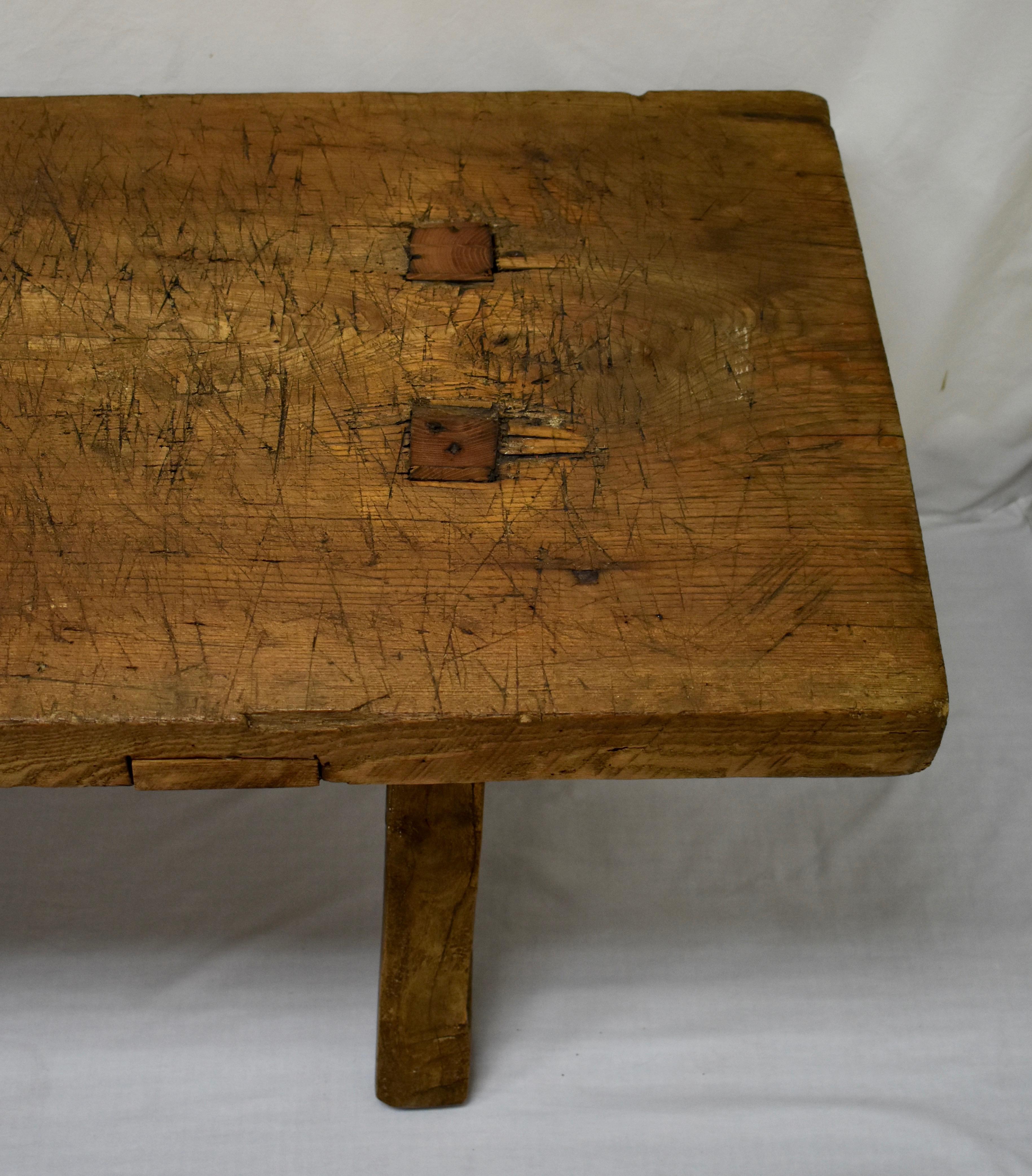 Oak Pig Bench Coffee Table In Good Condition In Baltimore, MD
