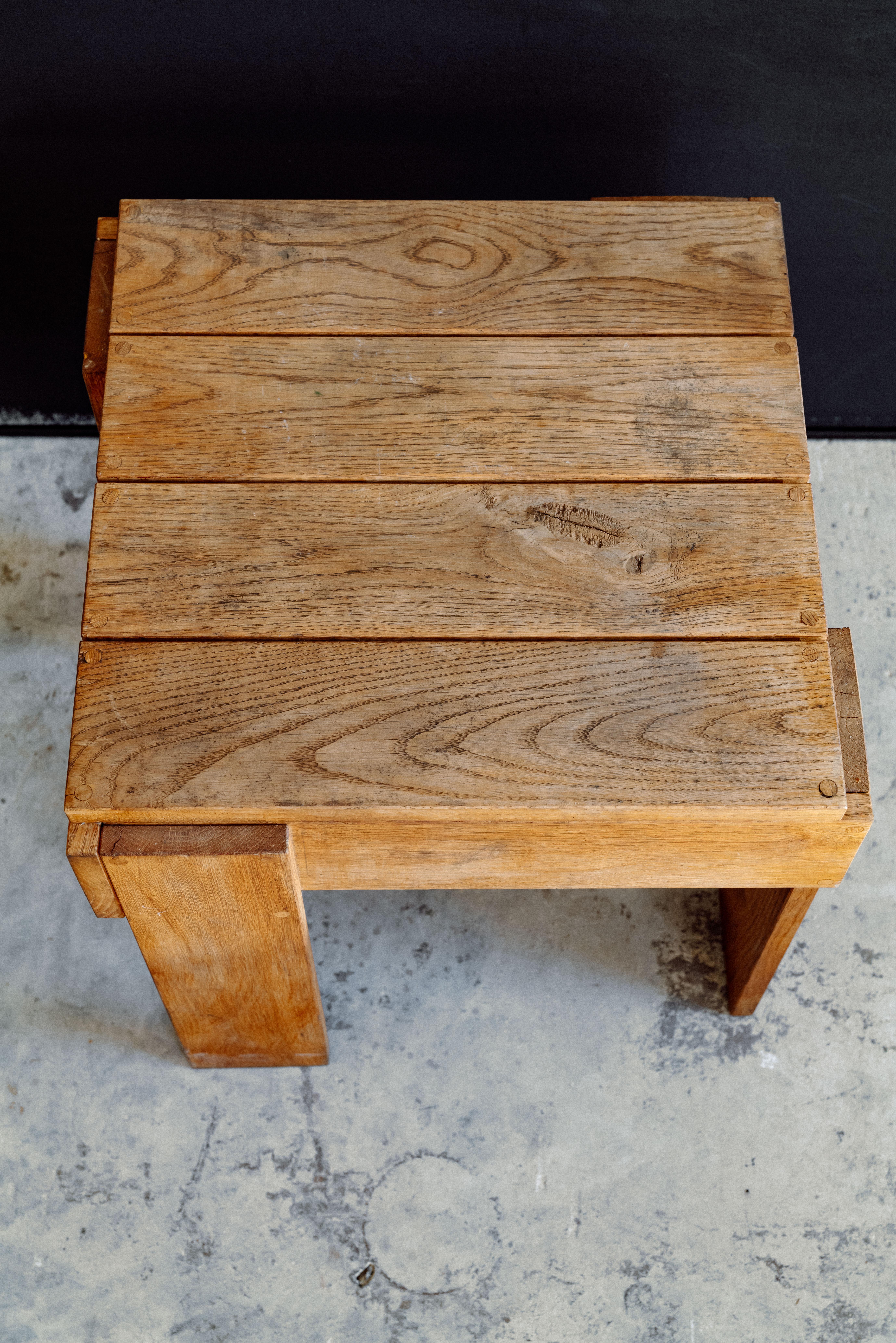 Mesa auxiliar de tablones de roble siglo XX en venta