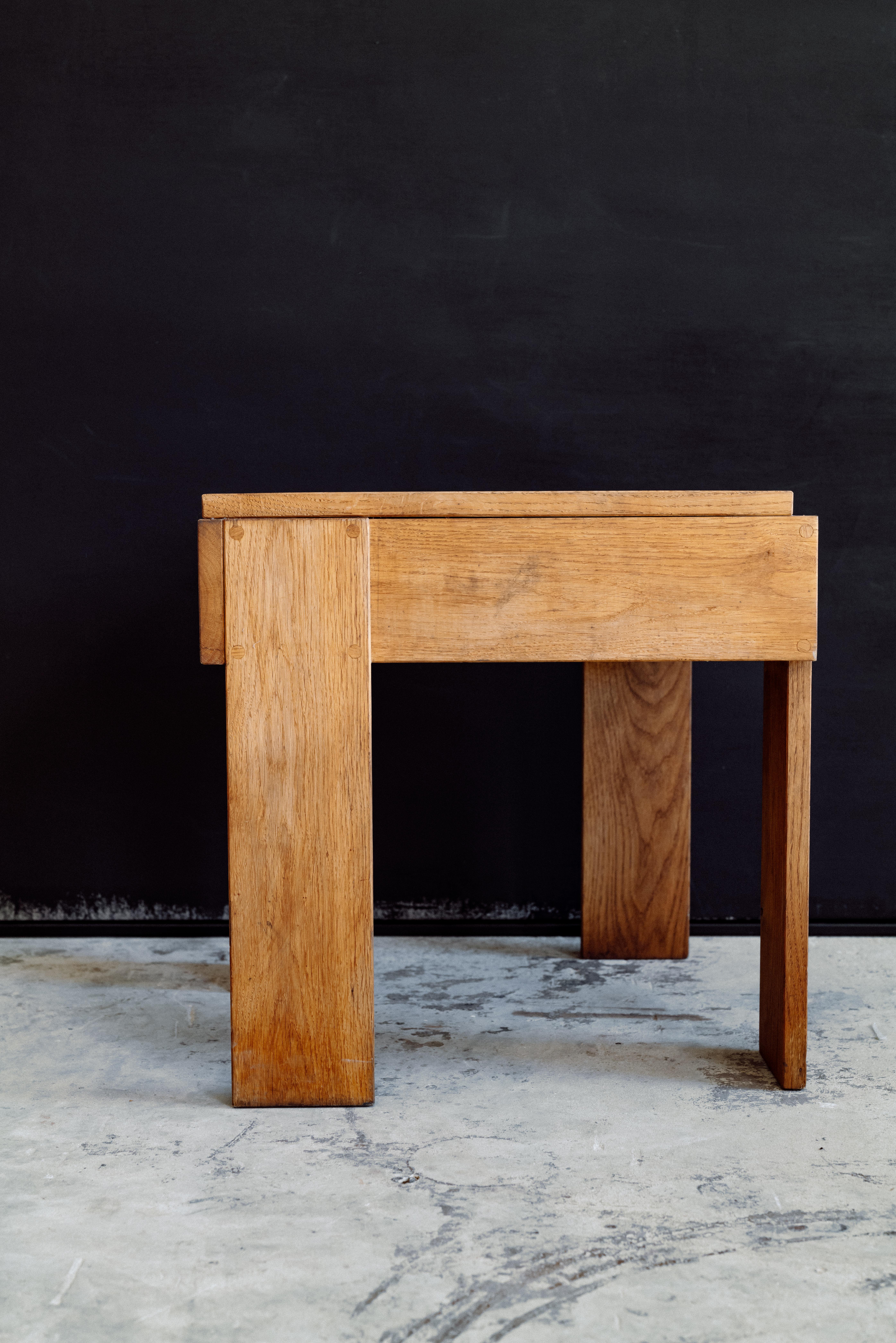 Mesa auxiliar de tablones de roble en venta 1