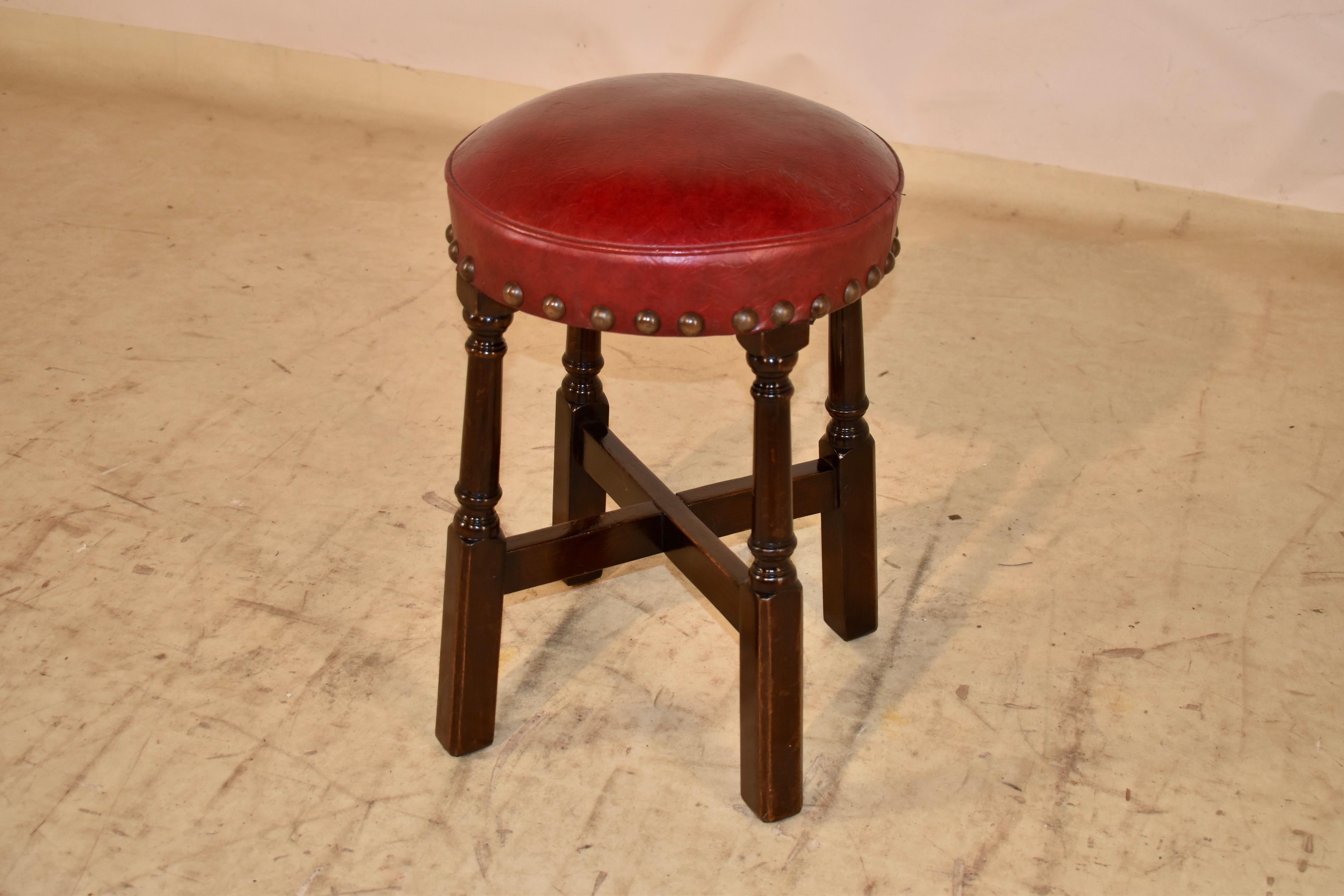Turned Oak Pub Stool, Circa 1920 For Sale