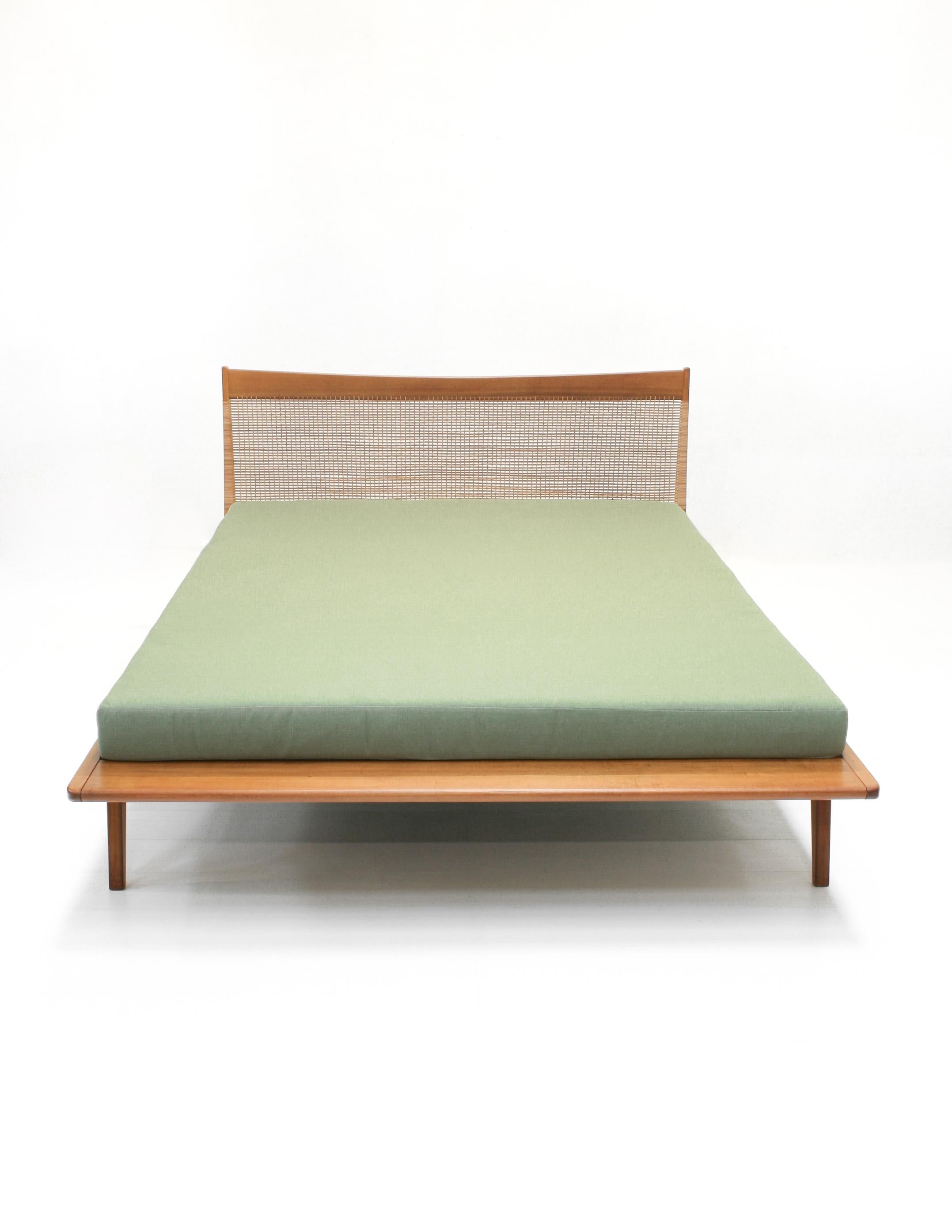 Oak & Rattan Daybed by Jos De Mey for Van Den Berghe Pauvers In Good Condition For Sale In Izegem, VWV