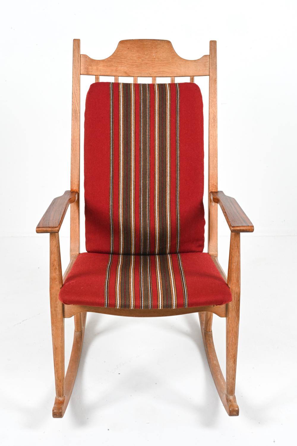Scandinave moderne Chaise à bascule en chêne 
