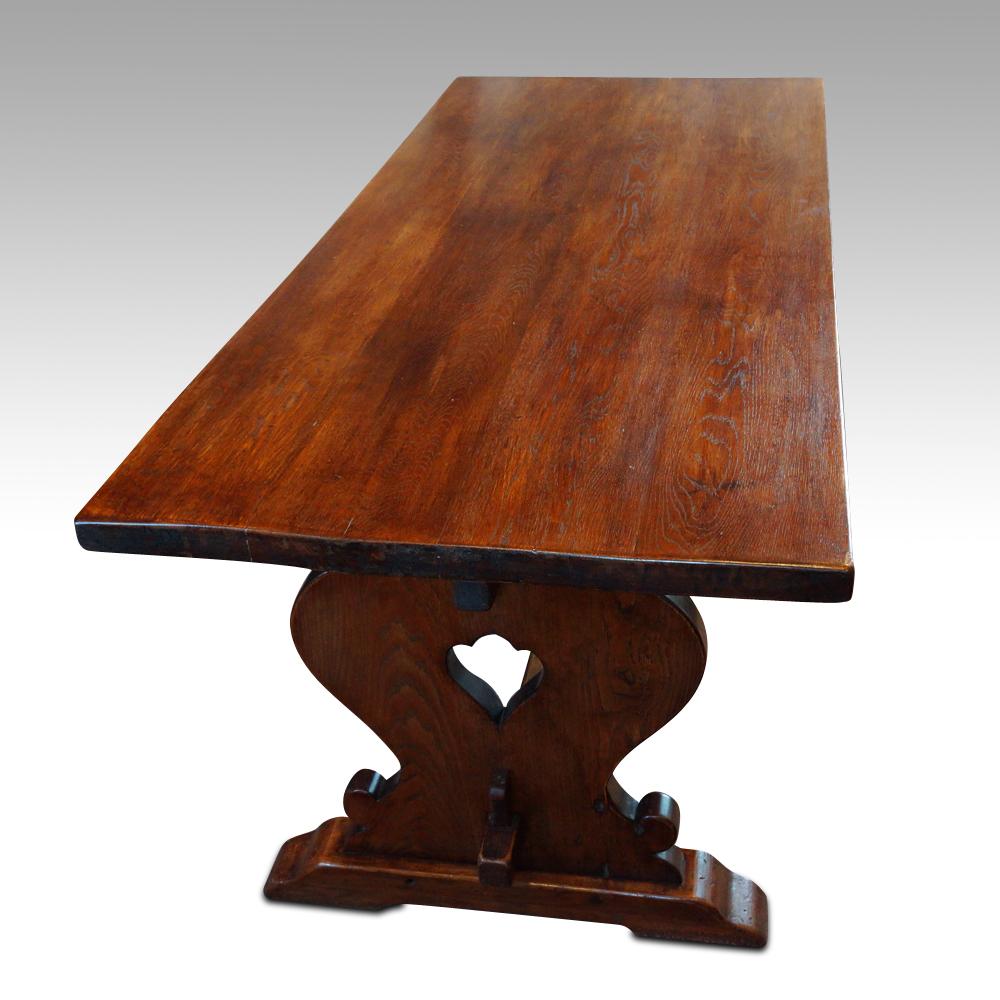 English solid large Elizabethan style Oak Refectory Dining Table, circa 1920 3