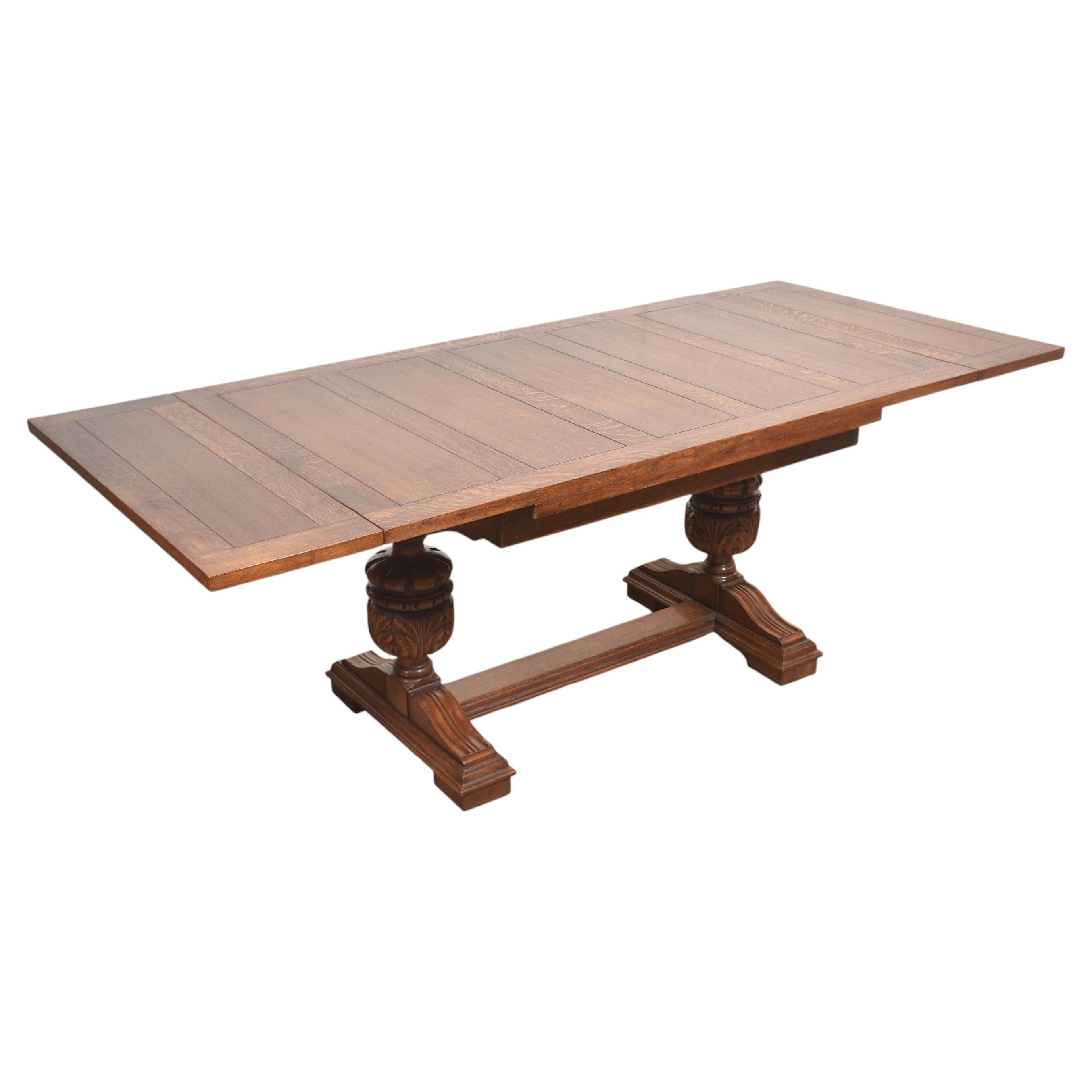 Table de salle à manger Oak Refectory en vente