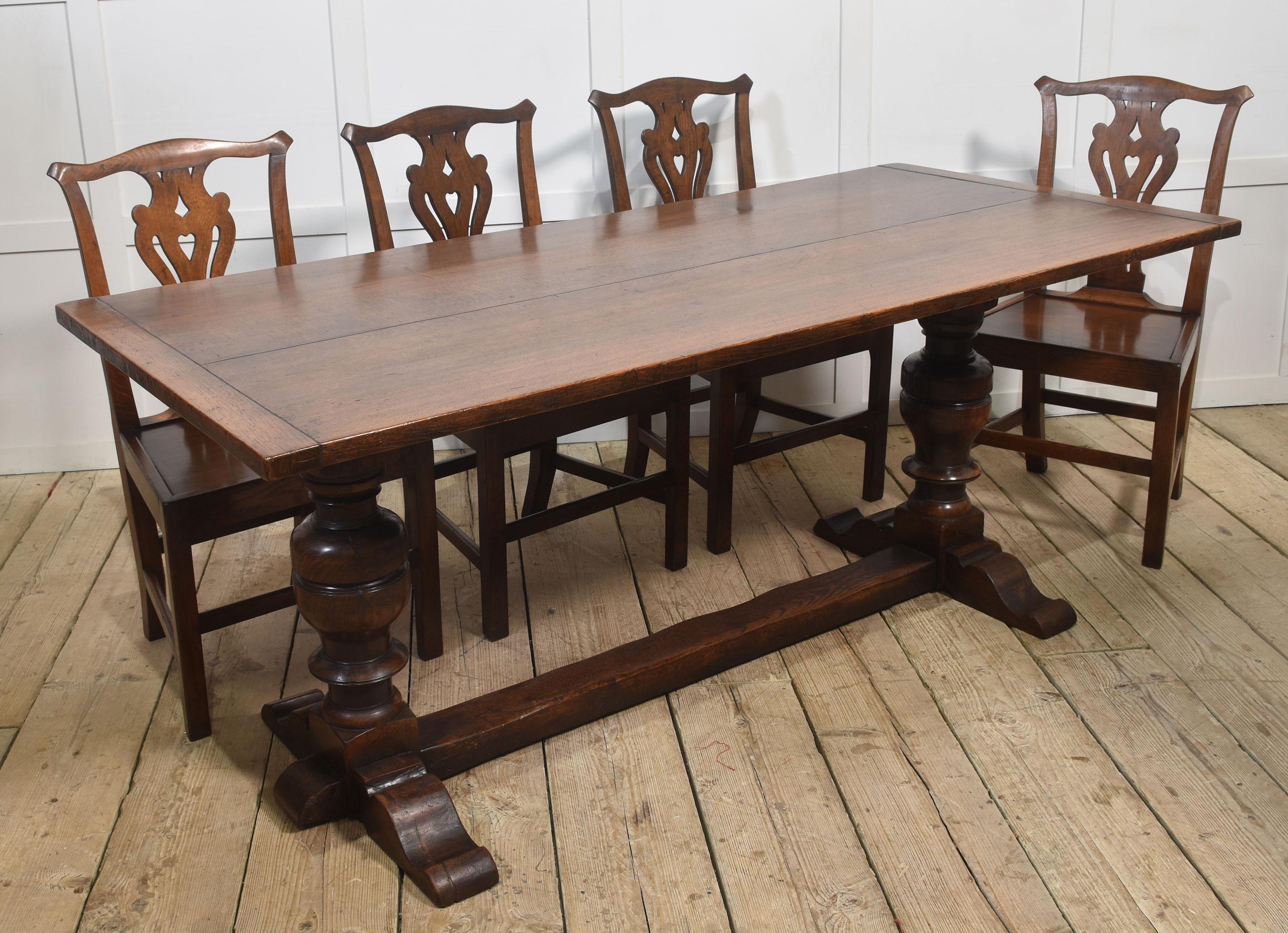 Oak refectory table For Sale 6
