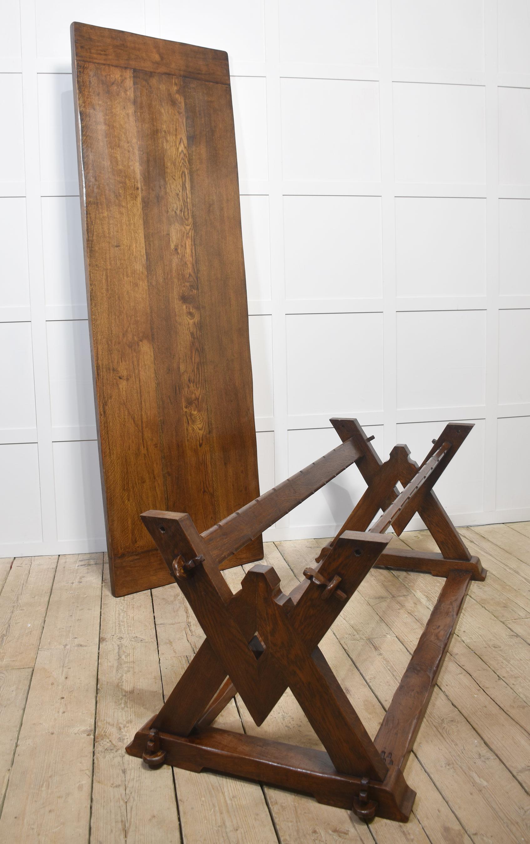 Oak refectory table For Sale 6
