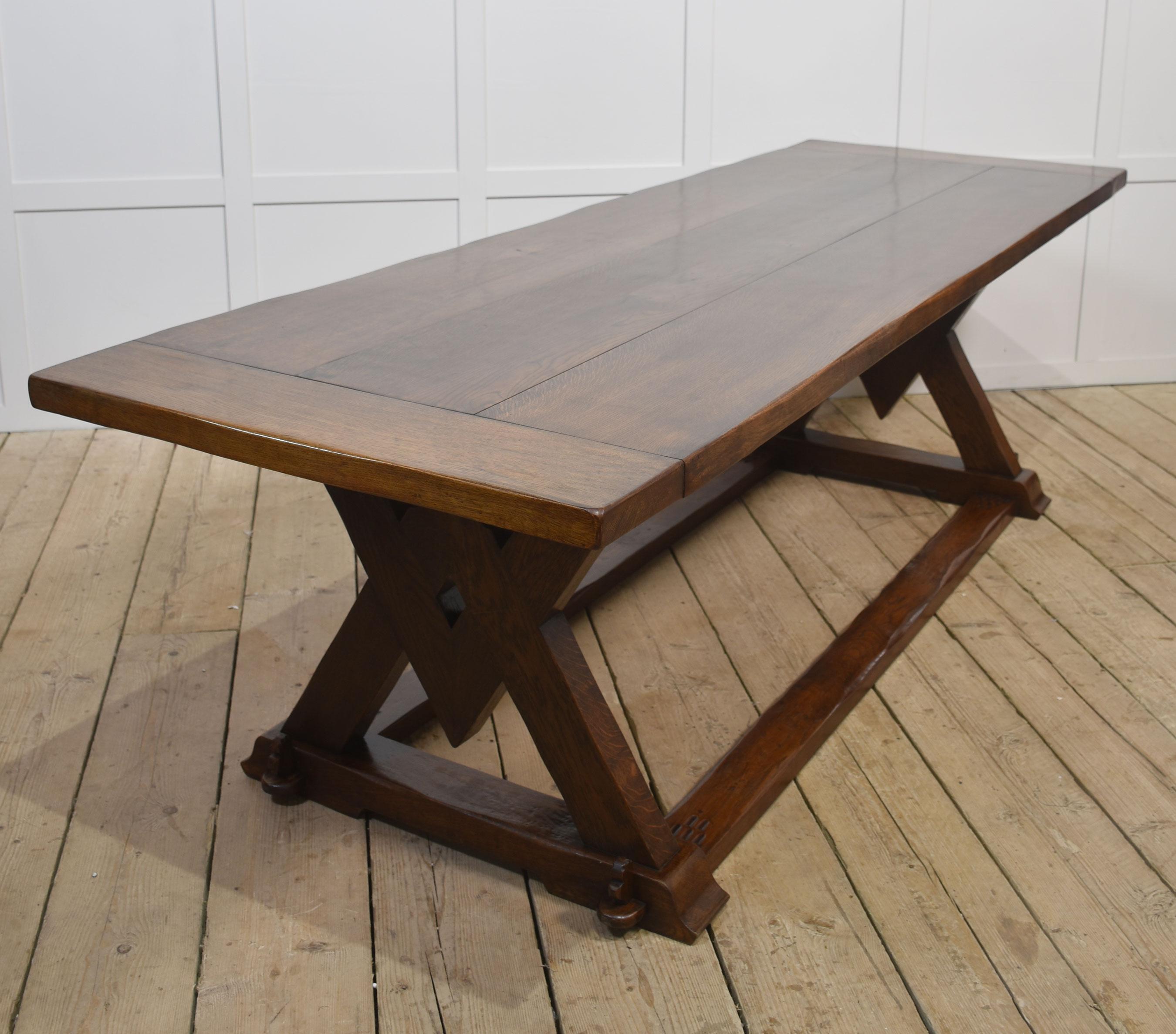 Oak refectory table In Good Condition For Sale In Cheshire, GB