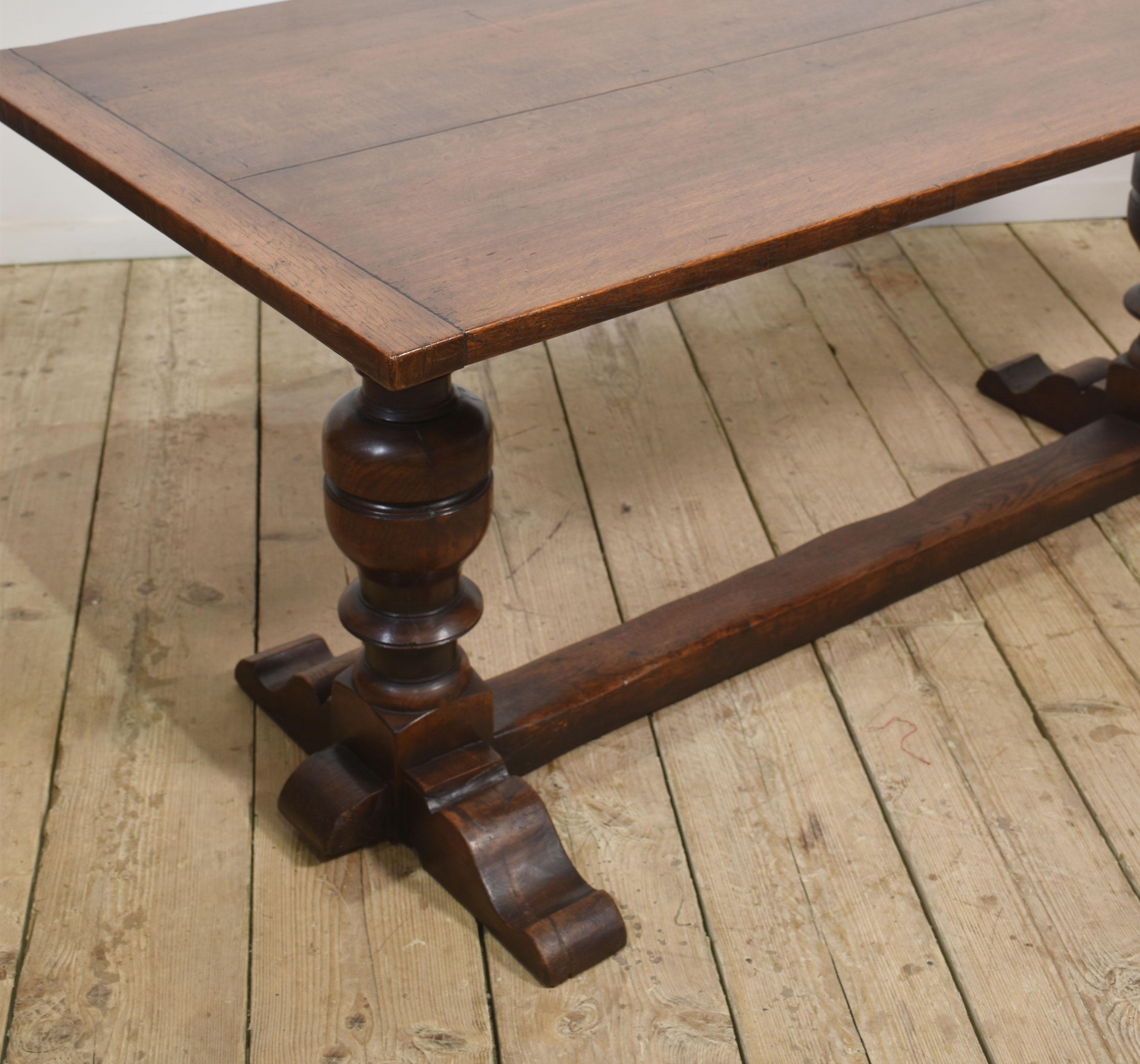Oak refectory table For Sale 1