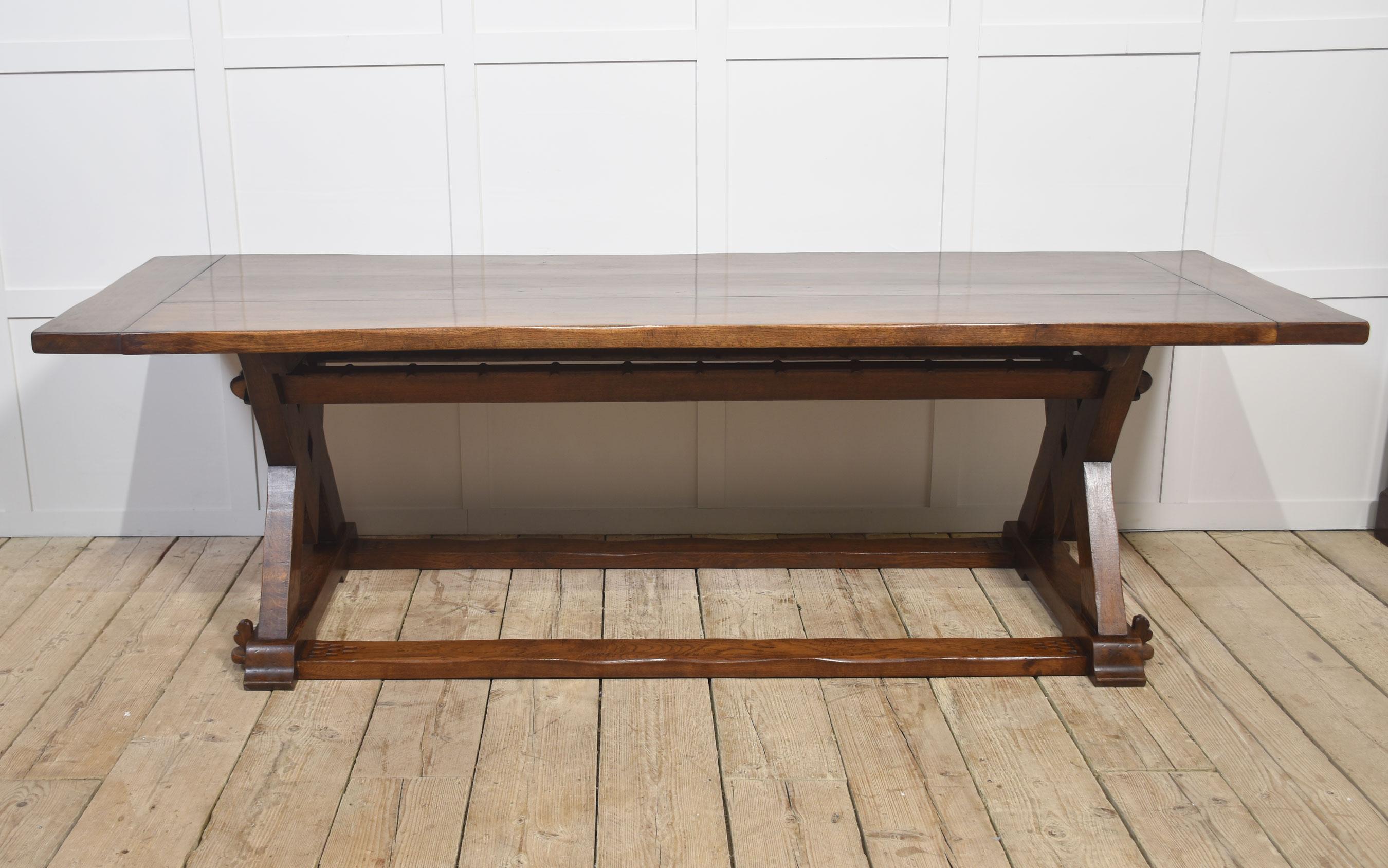 Oak refectory table For Sale 2