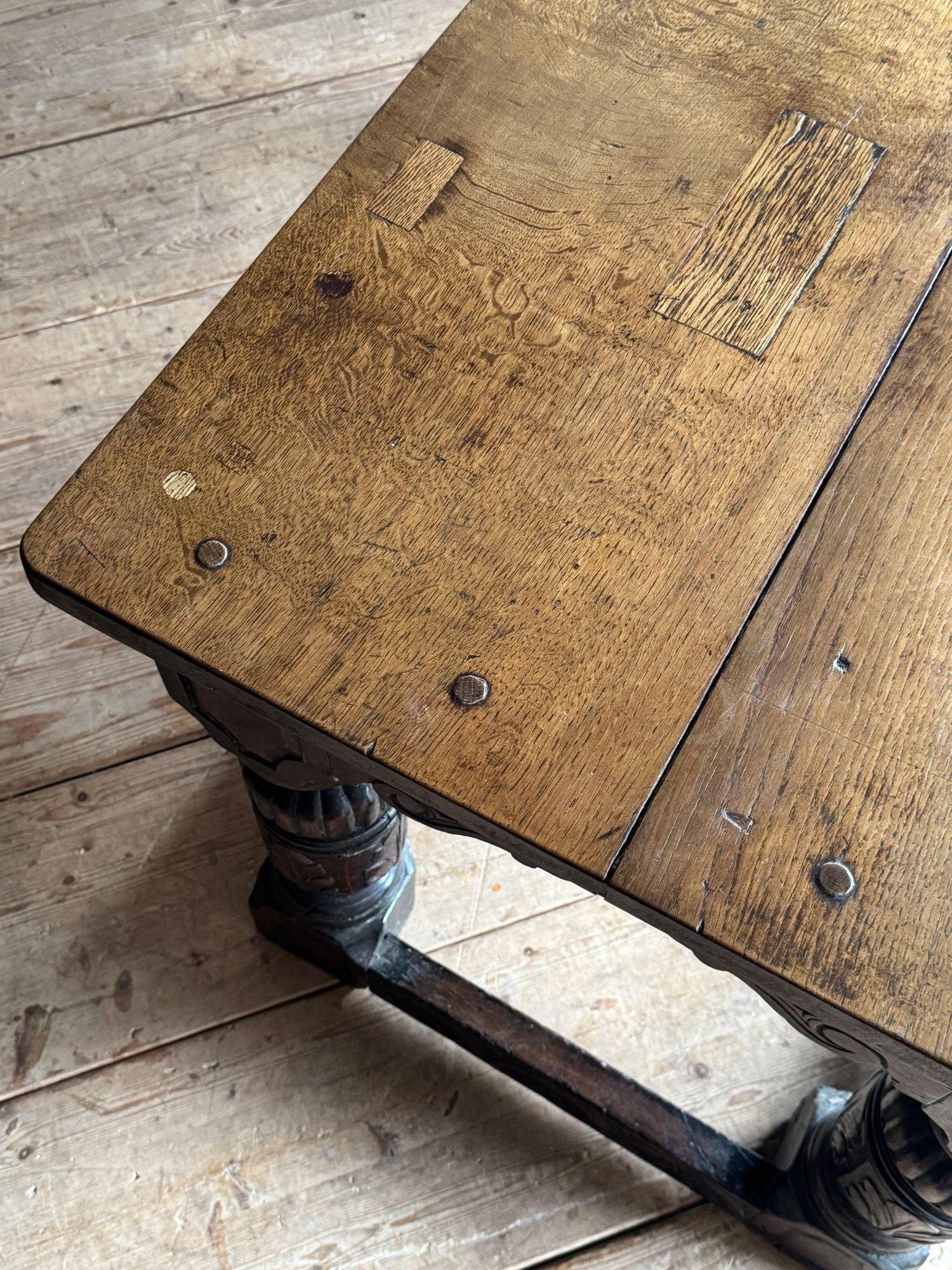 Tavolo da refettorio in Oak in vendita 3
