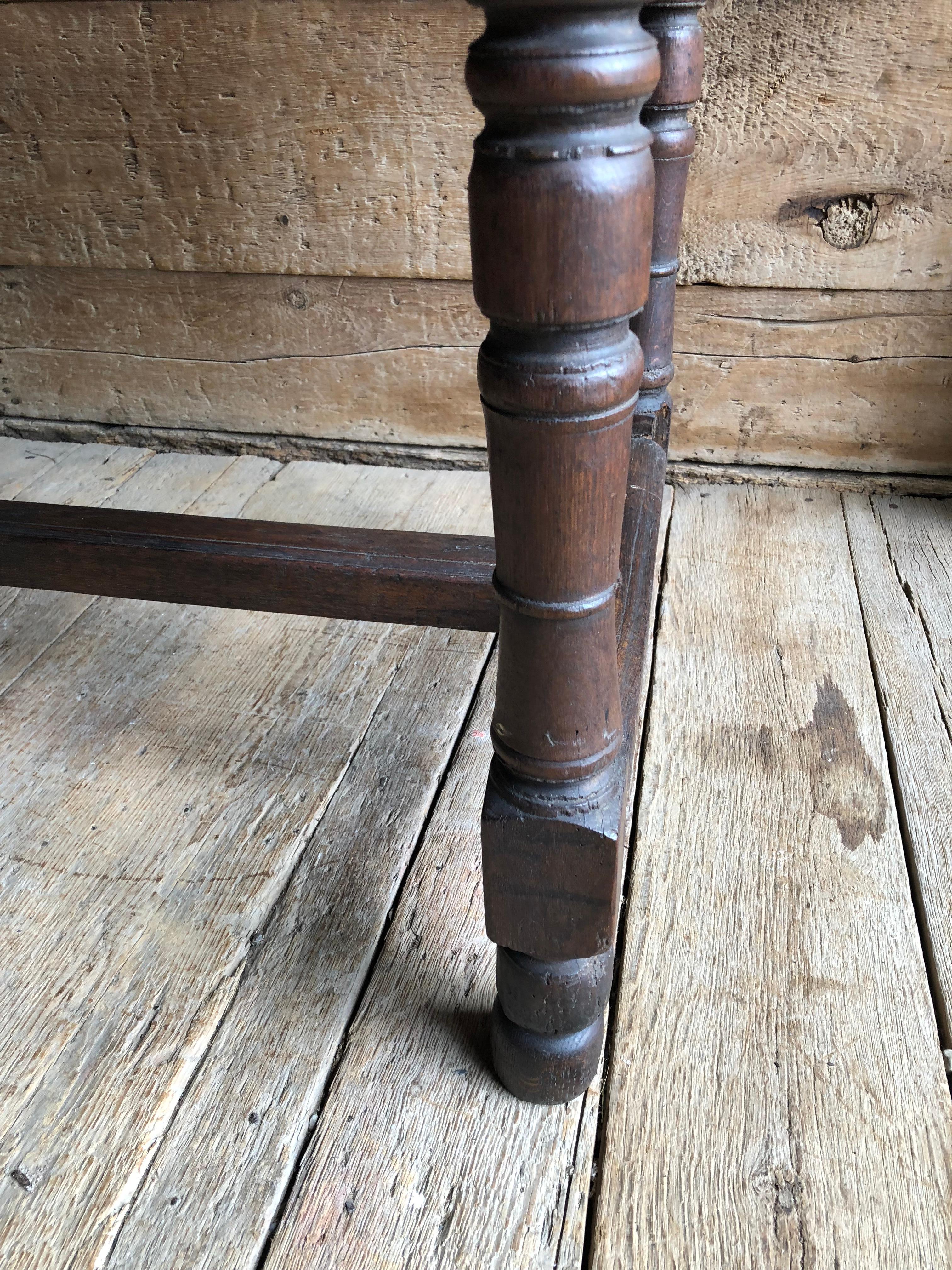 Oak Refectory Table with Extensions, 17th Century In Good Condition In Doylestown, PA