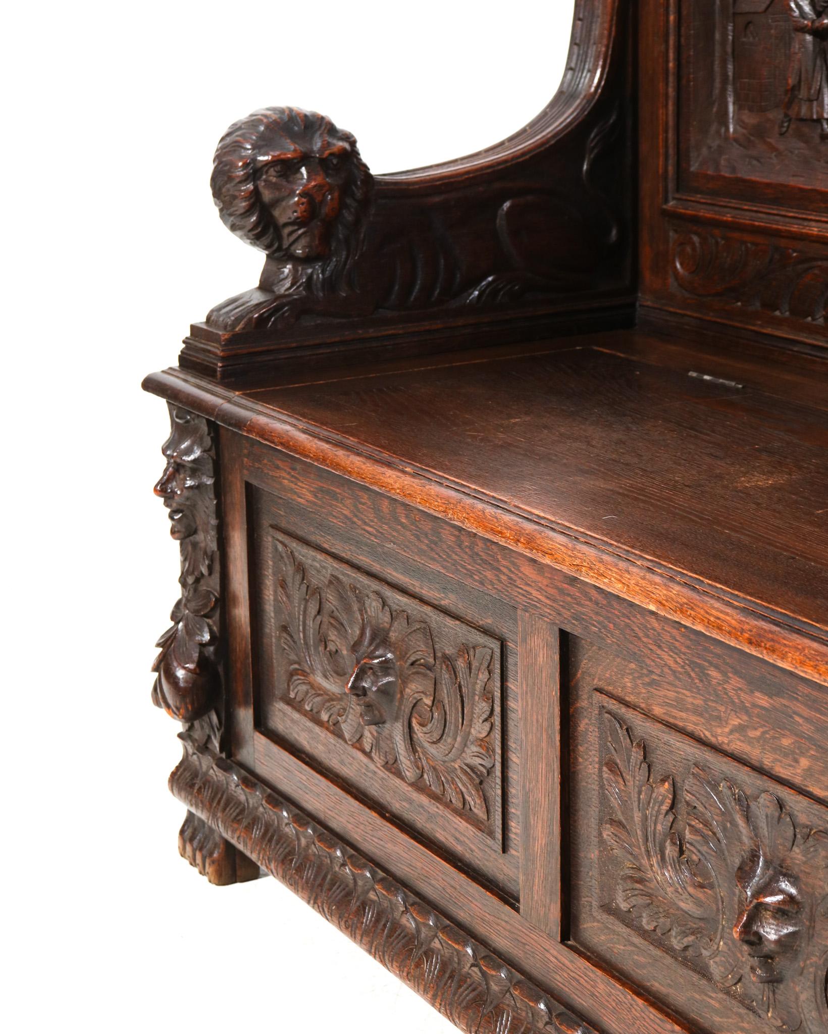 Oak Renaissance Revival Hall Bench with Hand-Carved Lions, 1890s For Sale 4