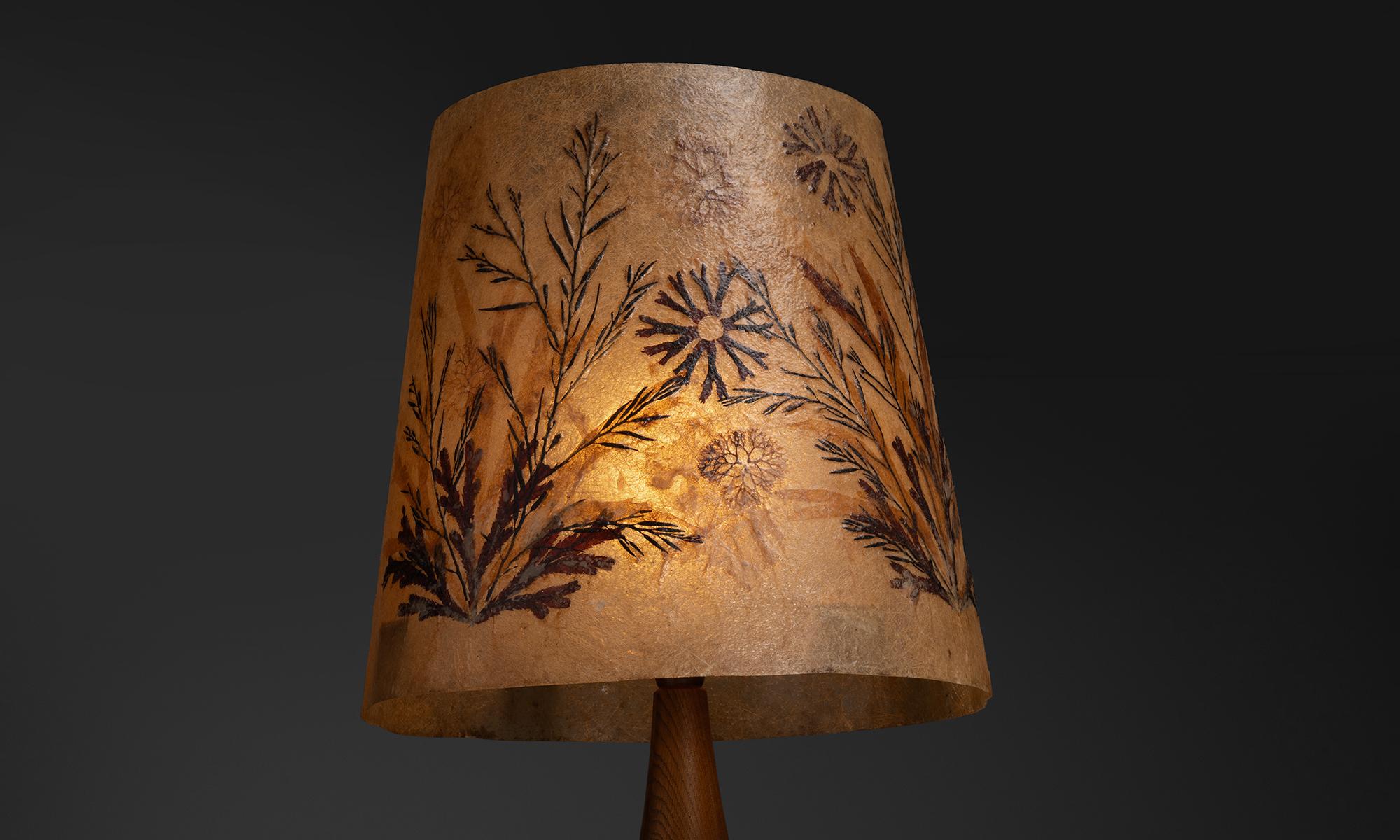 France, 1970
Tiered oak floor lamp with side table and drawers, with accolay resin shade.
22