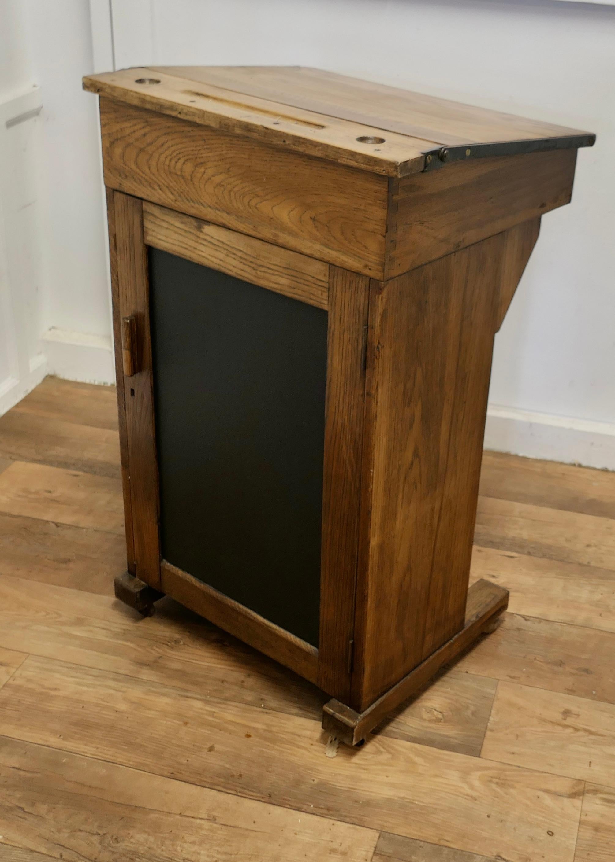 Art Deco Oak Restaurant Reception Greeting Station, with Specials Menu Board   For Sale