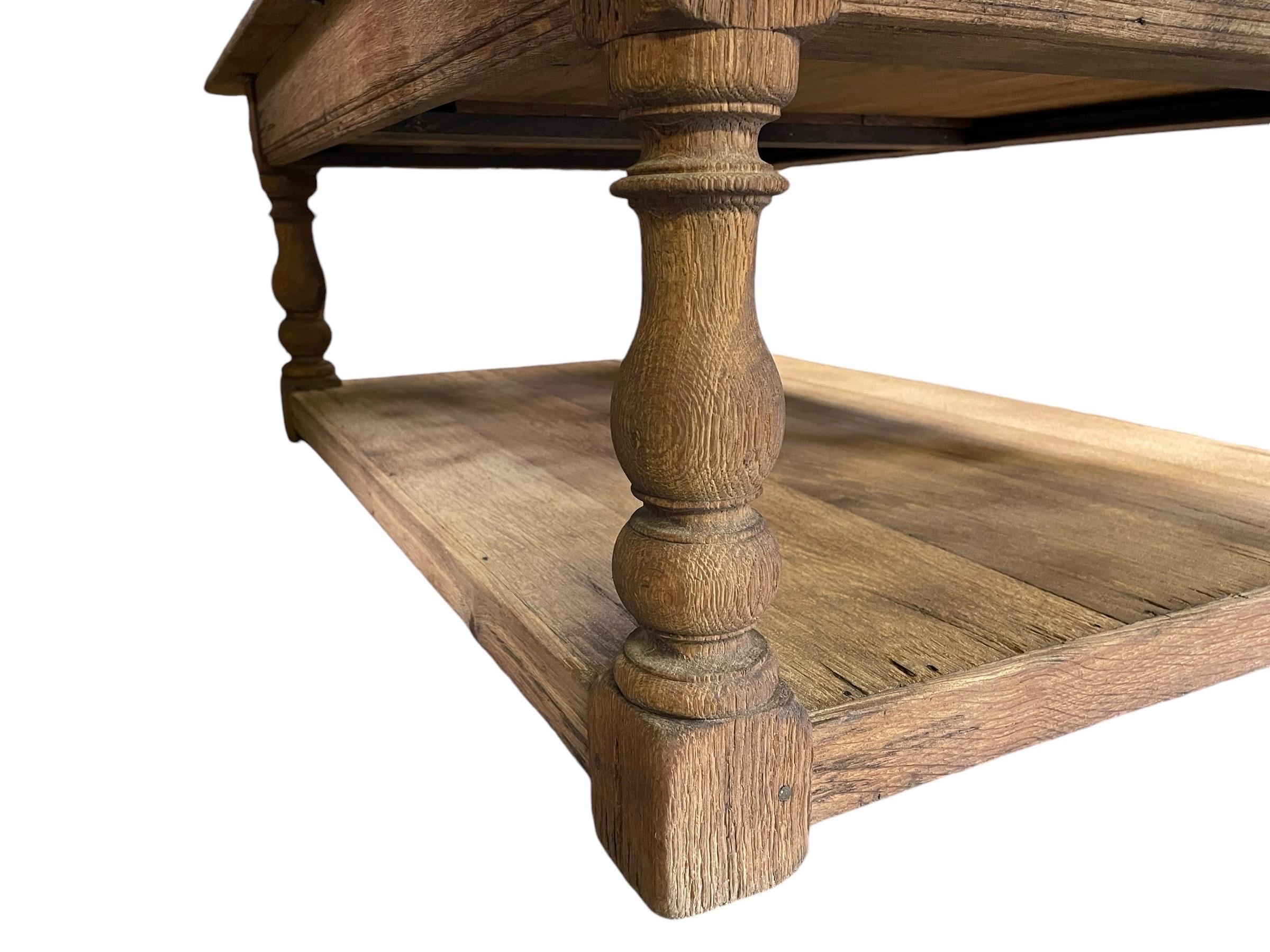Table basse à tiroirs en Oak Revive Bon état - En vente à Cranbrook, Kent