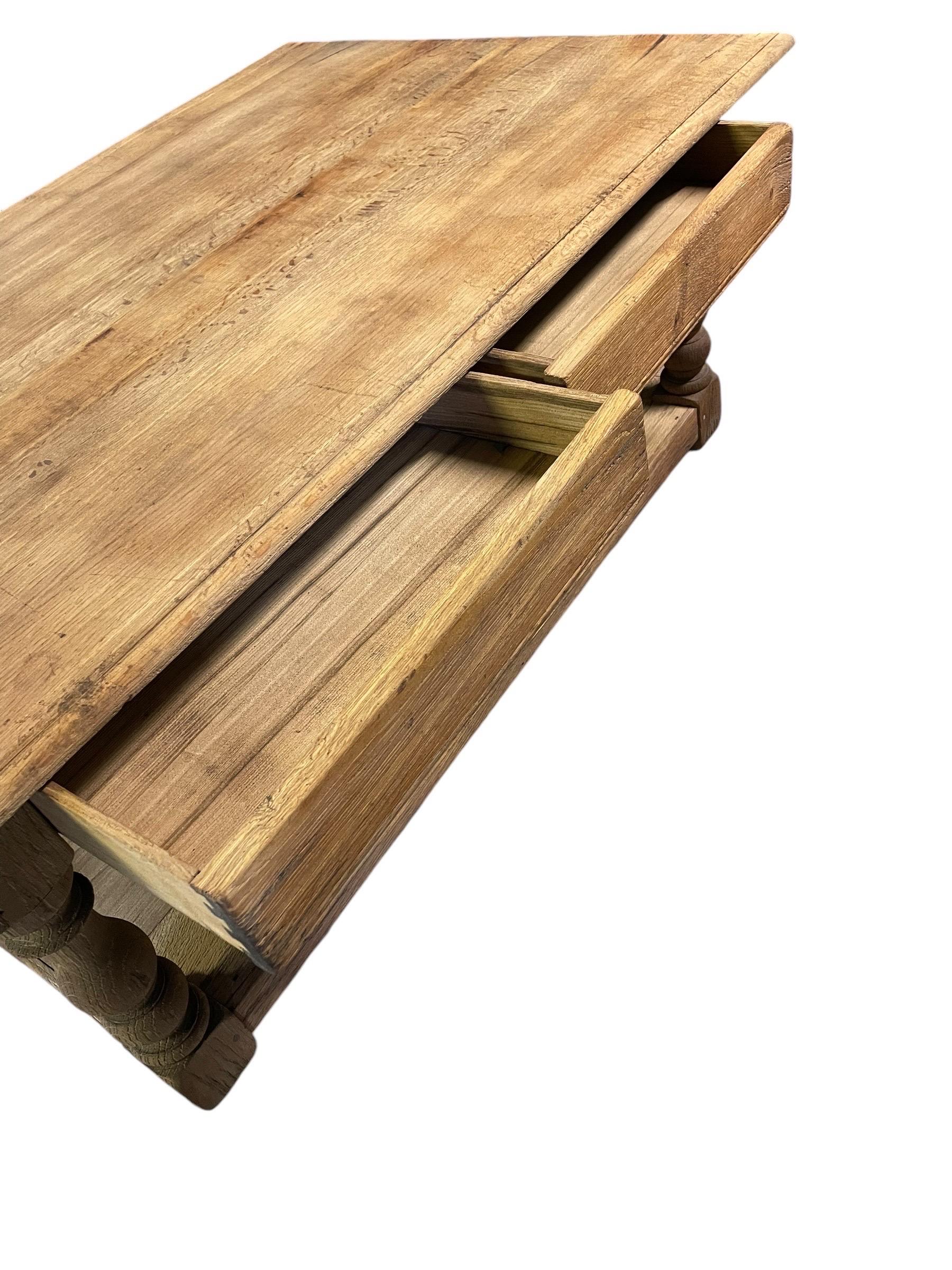 Chêne Table basse à tiroirs en Oak Revive en vente