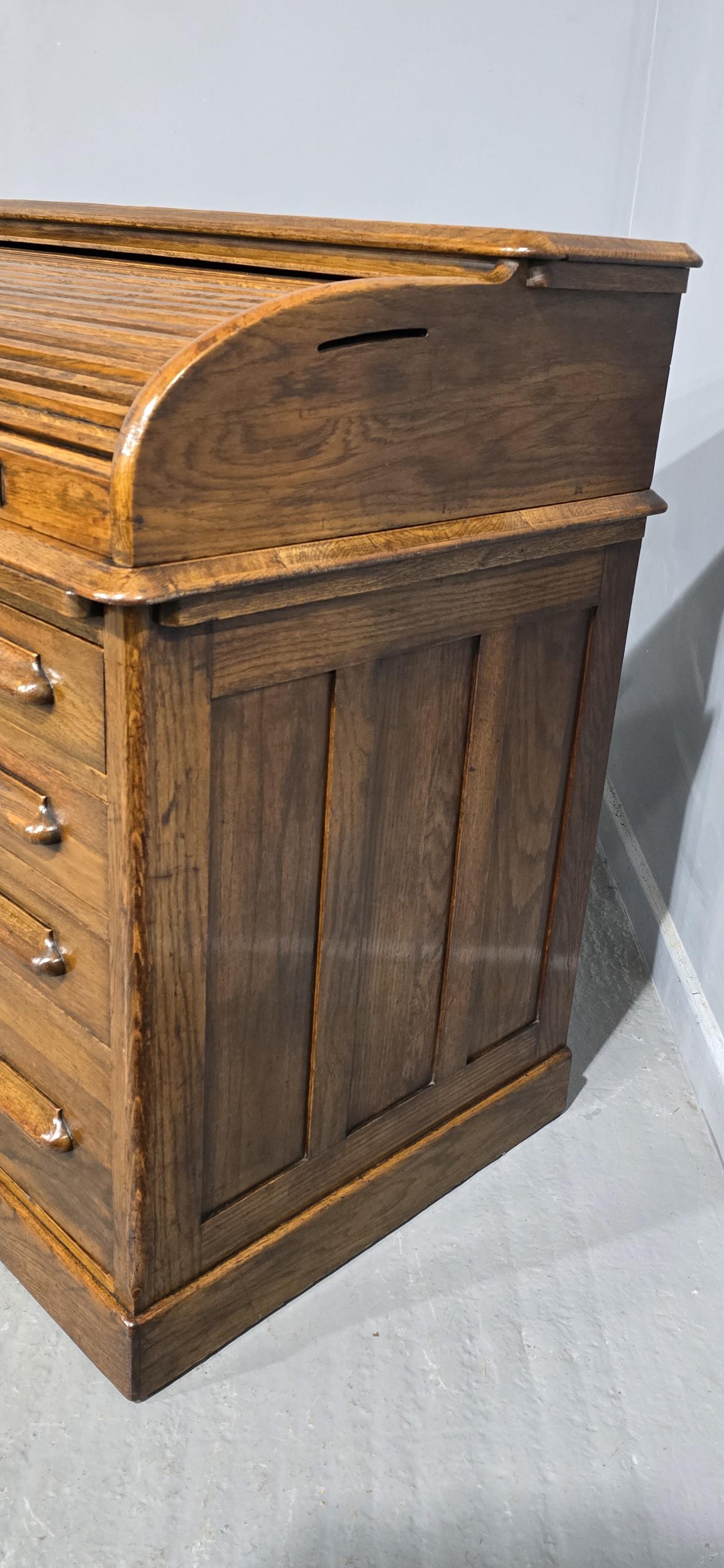 Chaise de bureau assortie et plateau à roulettes en Oak en vente 4