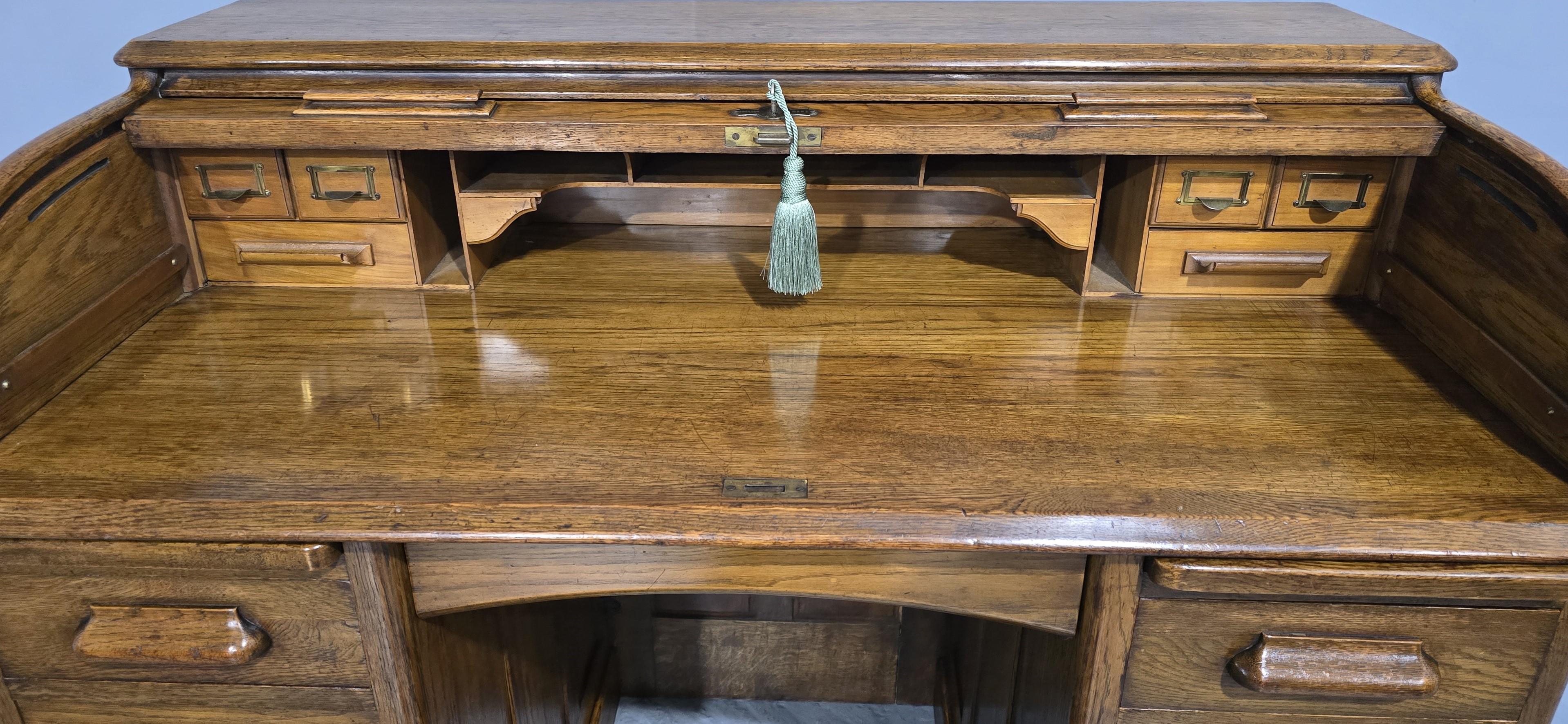 Chaise de bureau assortie et plateau à roulettes en Oak en vente 6