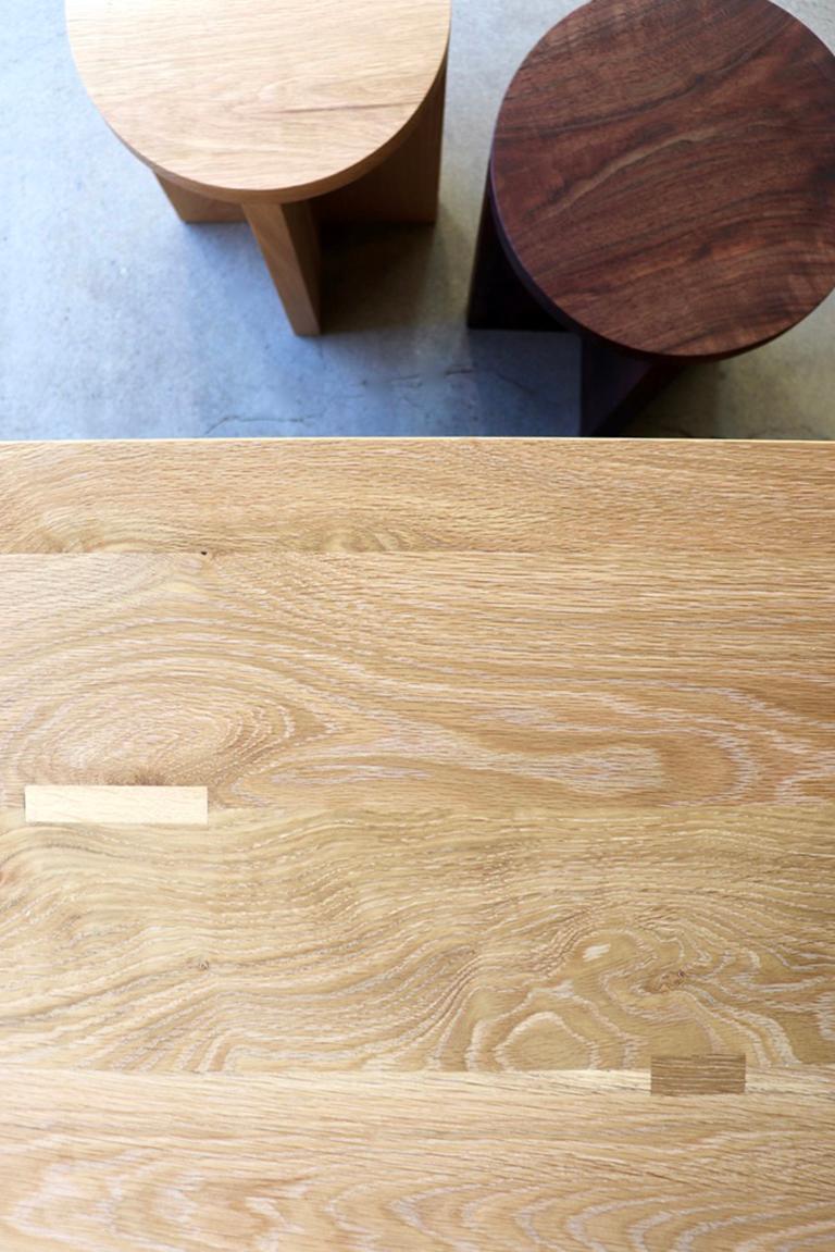 Minimaliste Table d'appoint/tabouret à plateau rond en chêne en vente