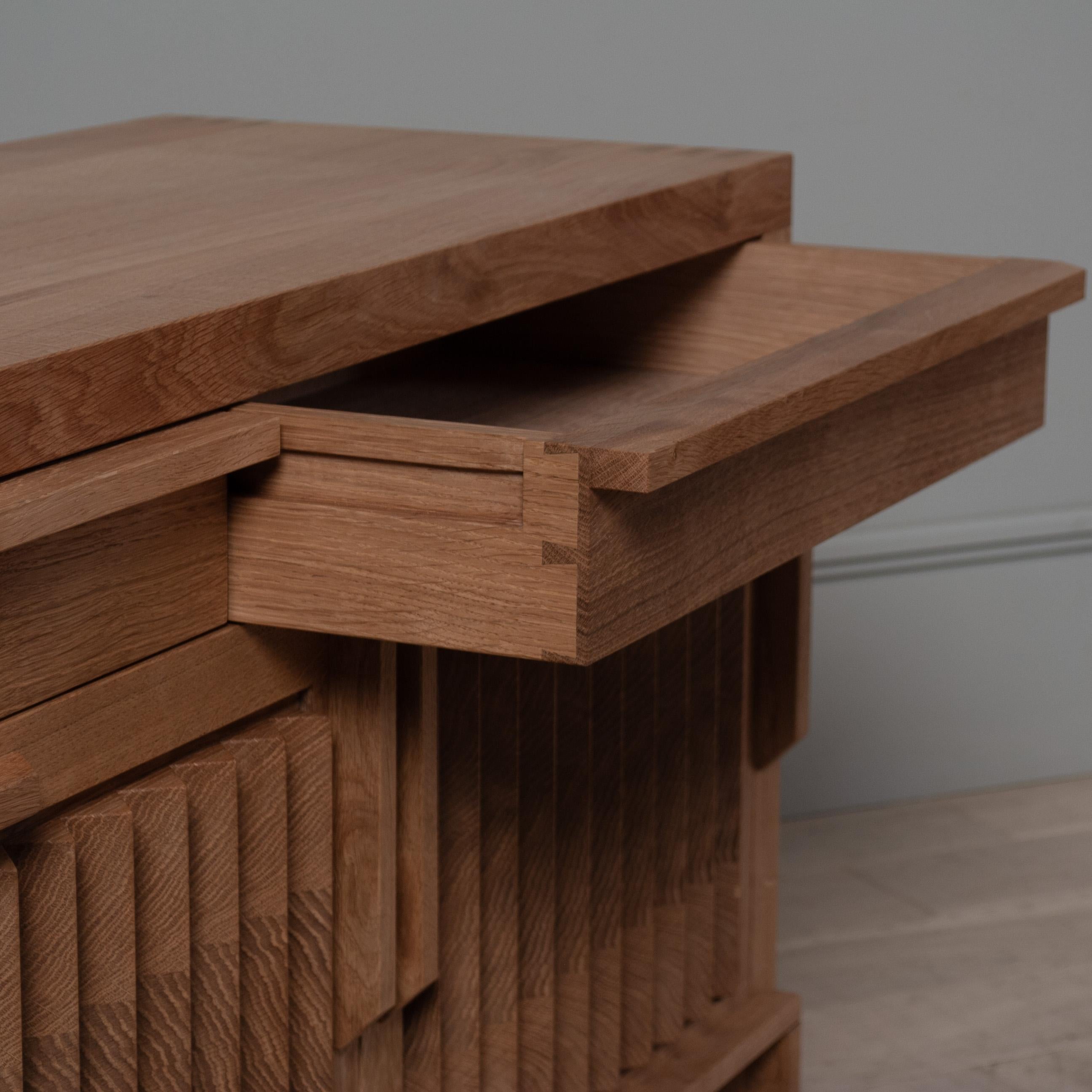 Mobile a dente di sega in Oak - Credenza in vendita 3