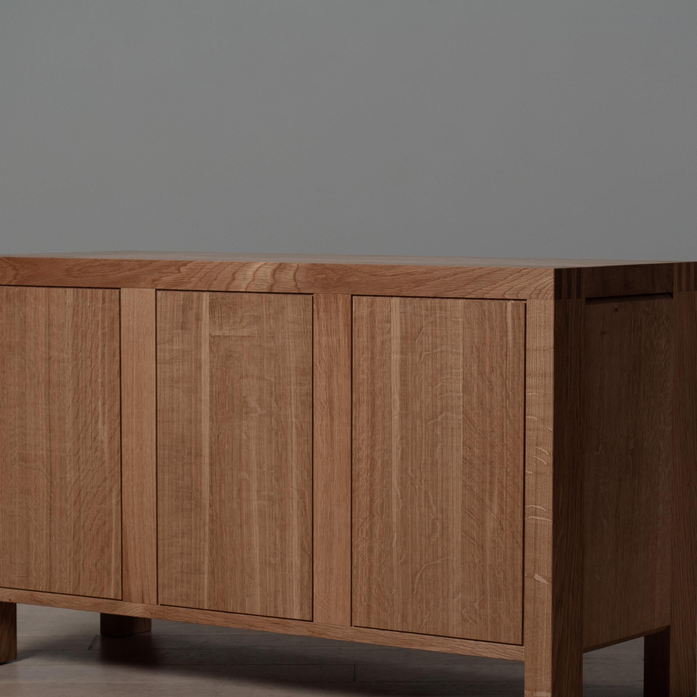 Mobile a dente di sega in Oak - Credenza in vendita 5